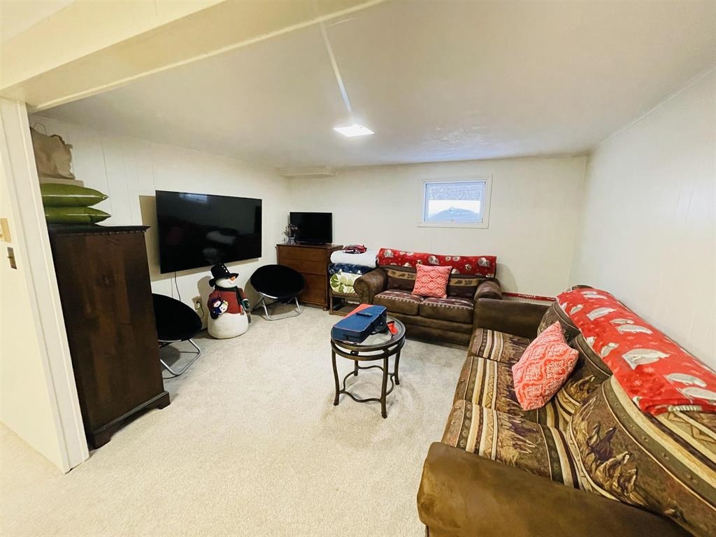 919 Highland Drive photo 9