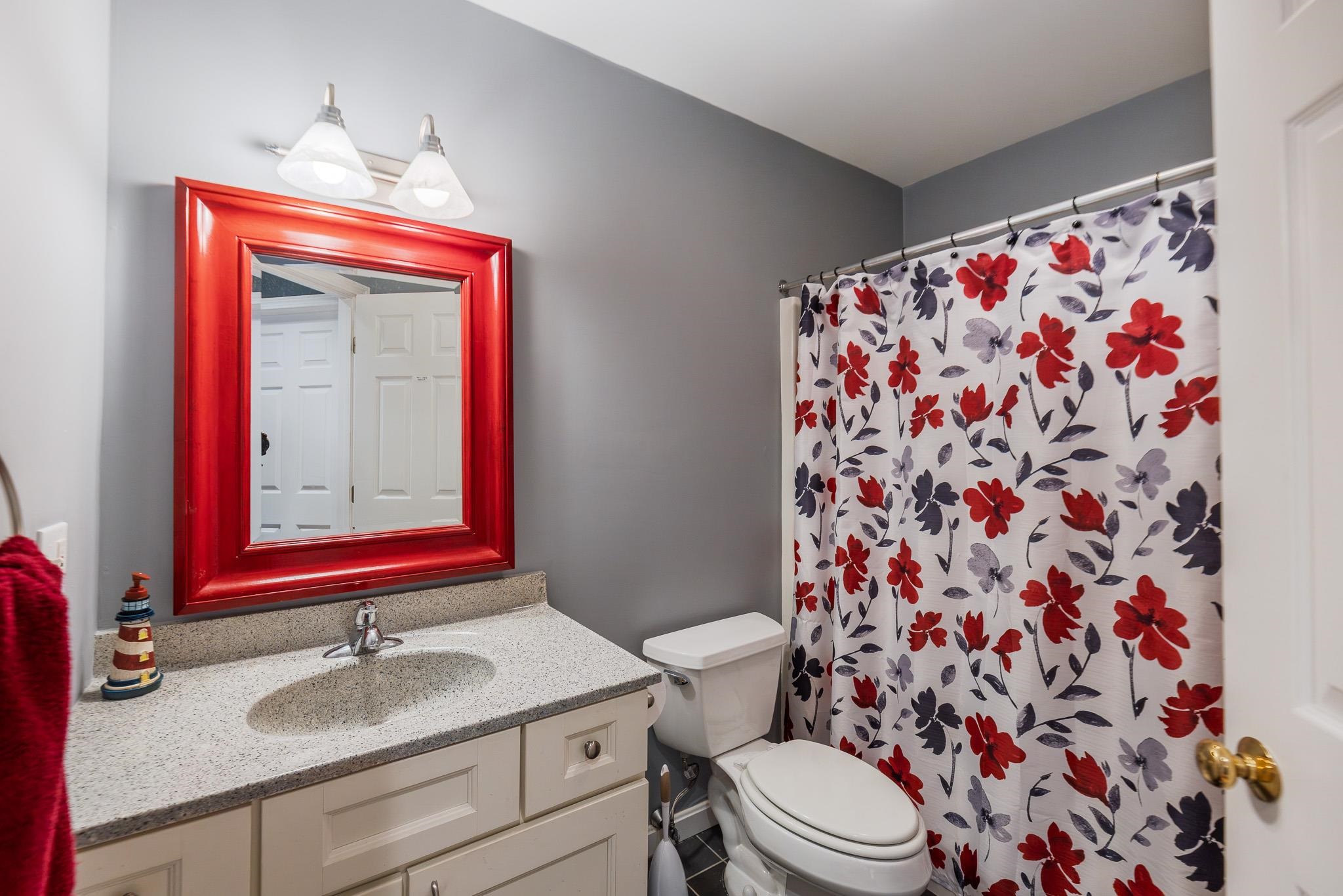 57 Laurel Lane photo 19