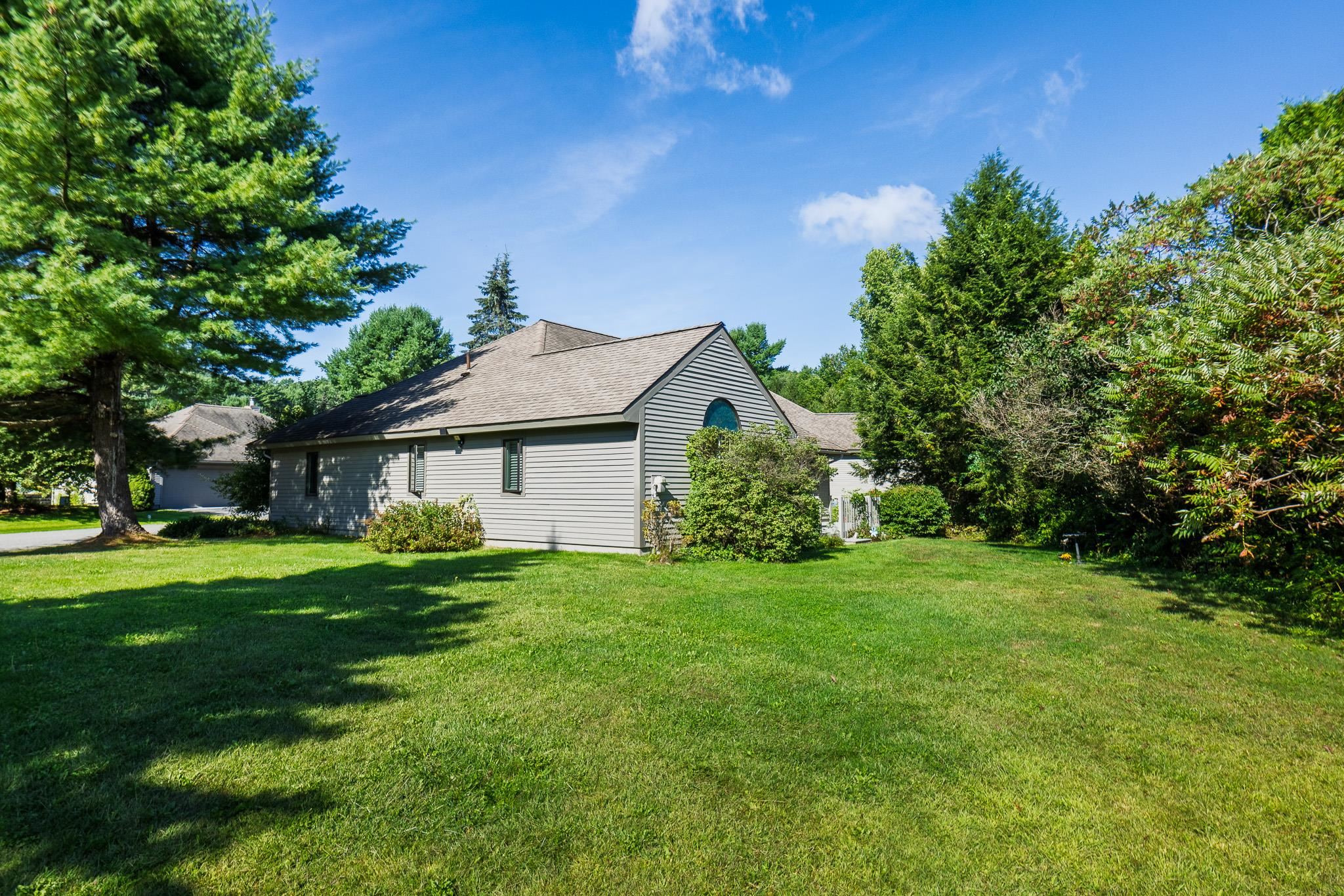 57 Laurel Lane photo 23