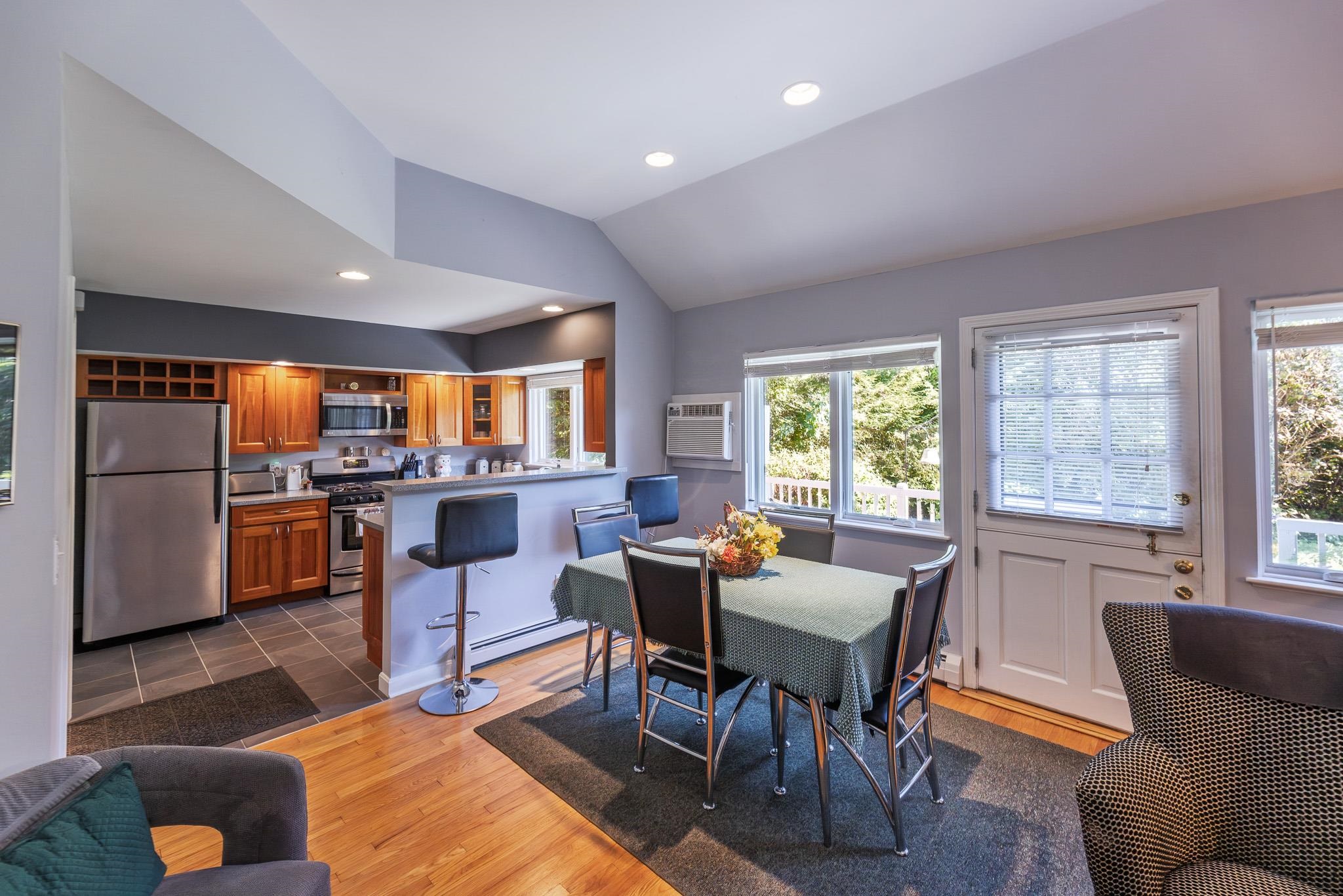 57 Laurel Lane photo 8