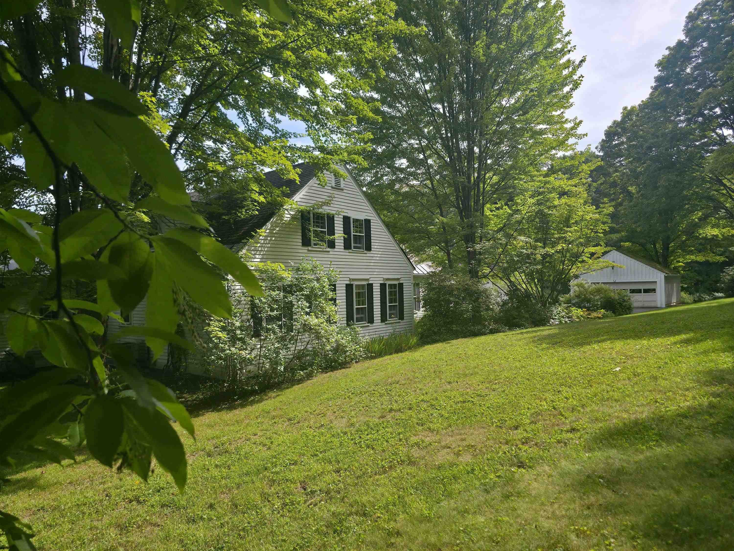 350 West Hill Road photo 2