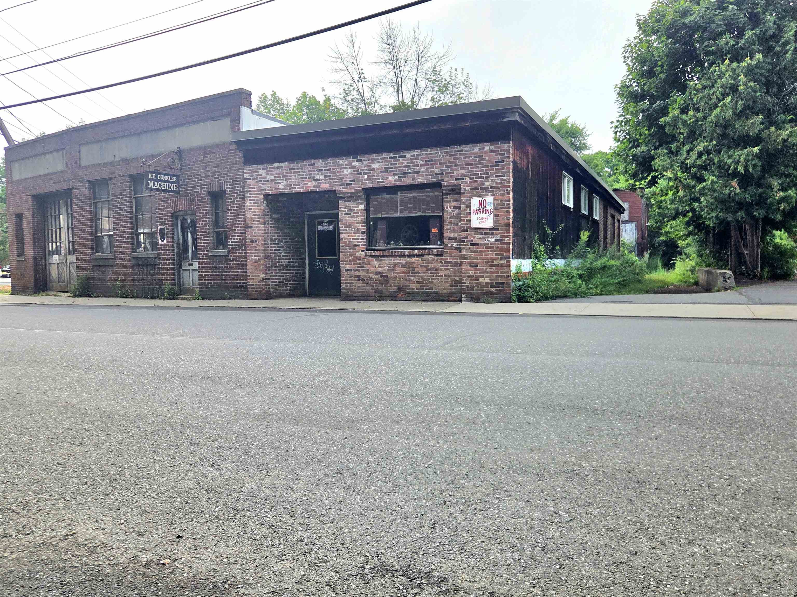 72 Flat Street photo 2
