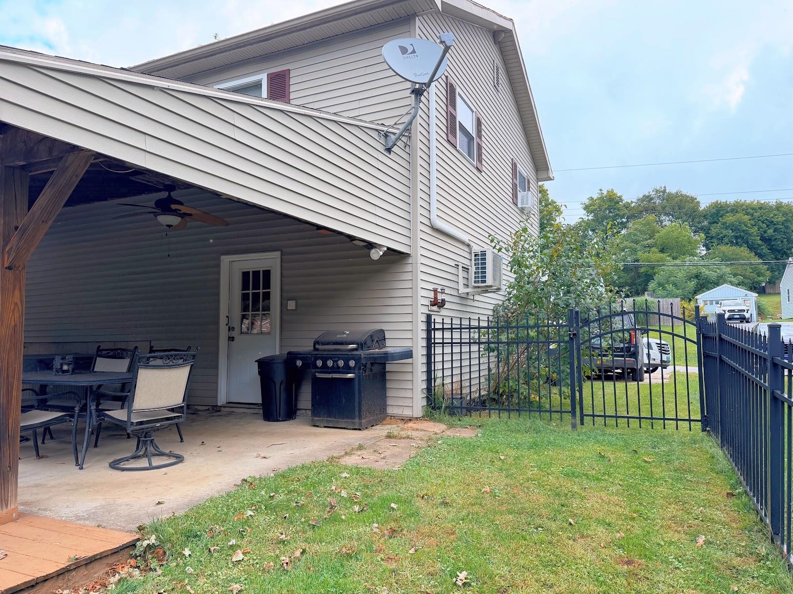 179 Adams Street photo 29