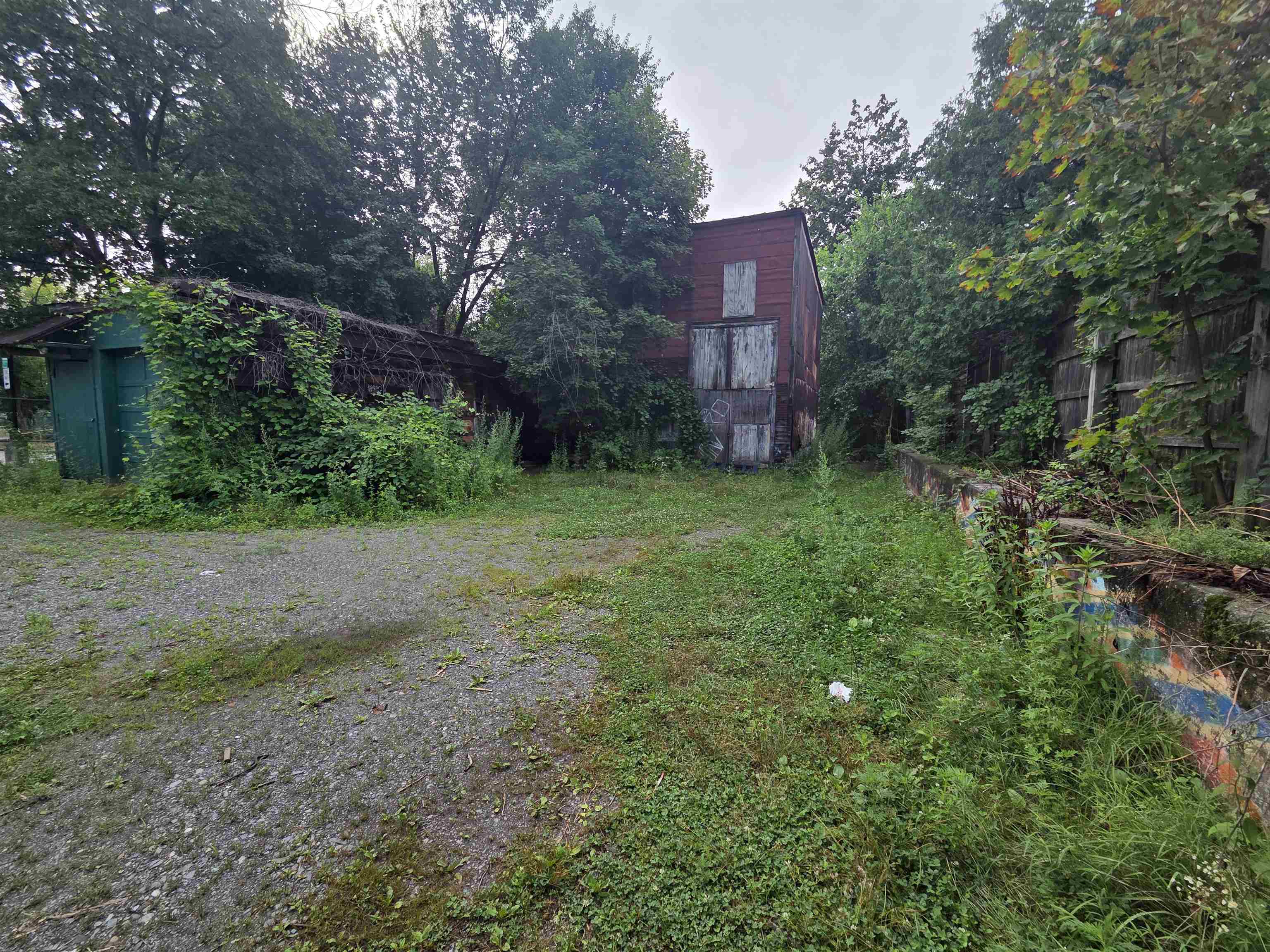 72 Flat Street photo 38