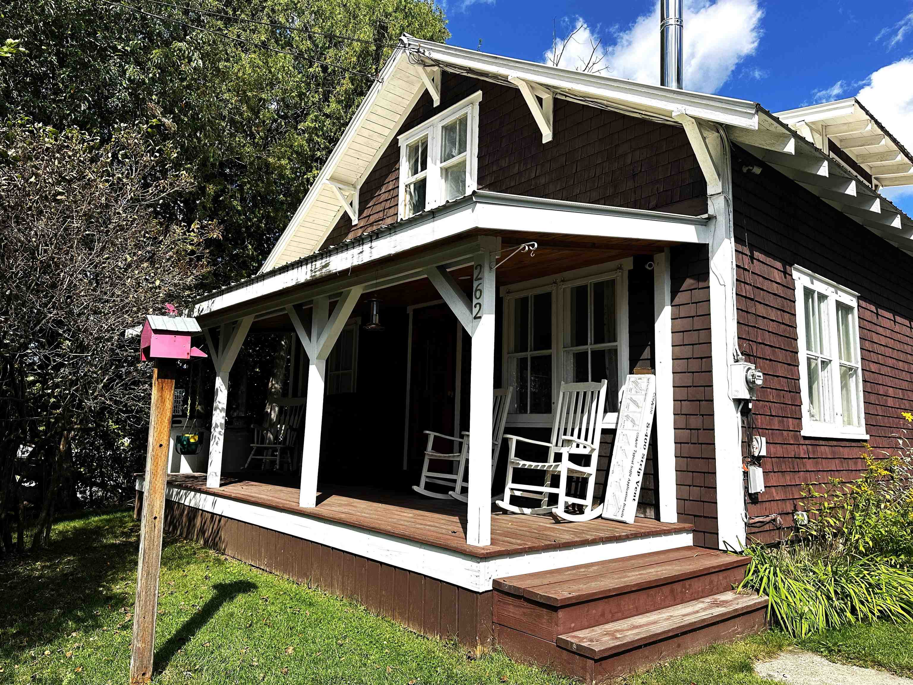 262 Bridge Street photo 2