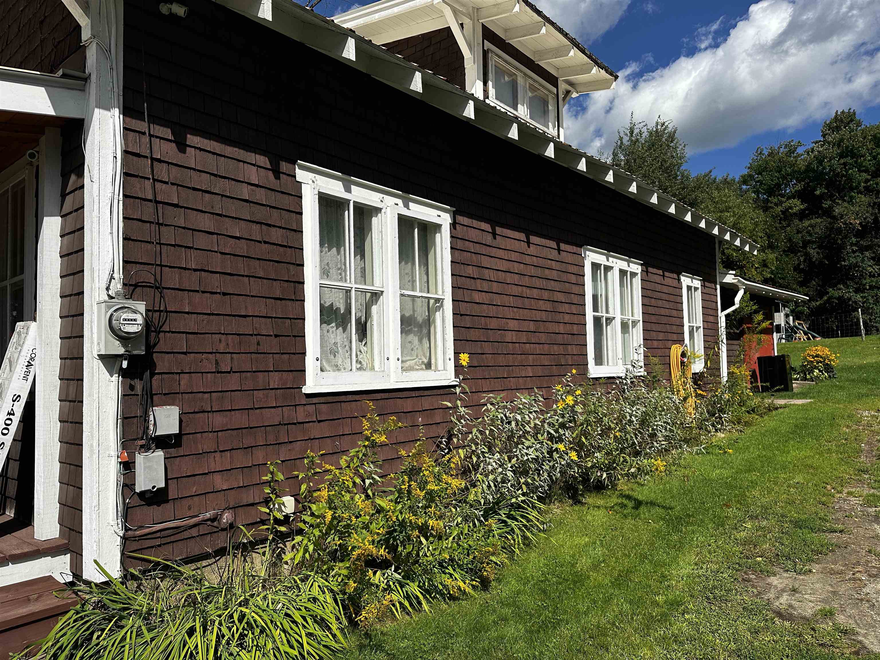 262 Bridge Street photo 3