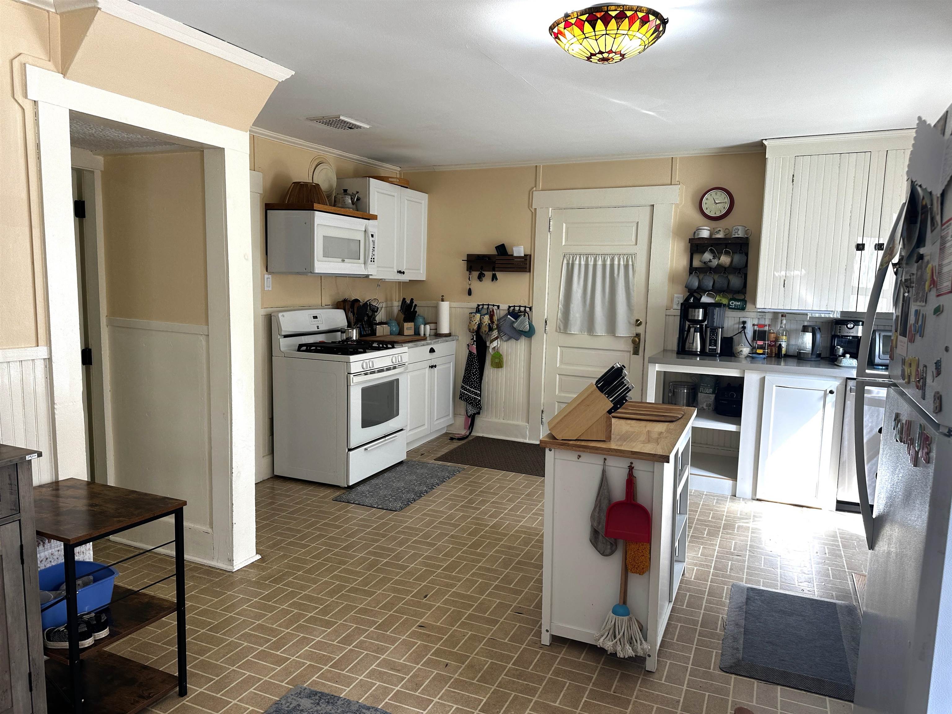 262 Bridge Street photo 9