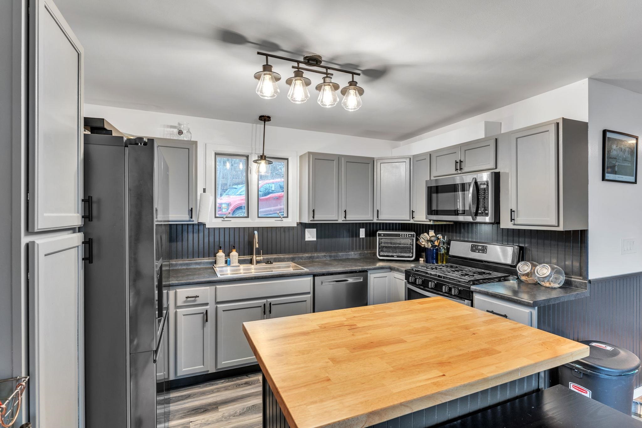 179 Elm Street Barre City, VT 05641 MLS 4989614 Pall Spera Company