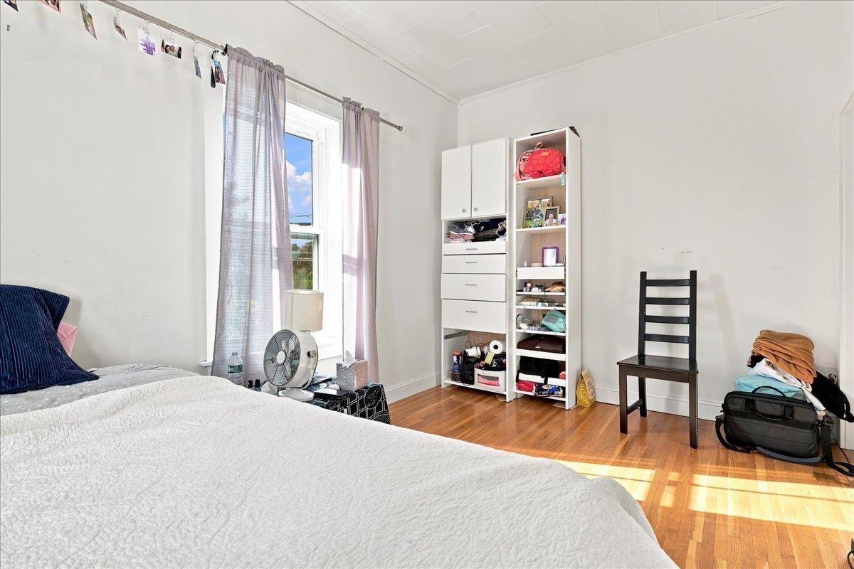 266 Lake Street photo 19