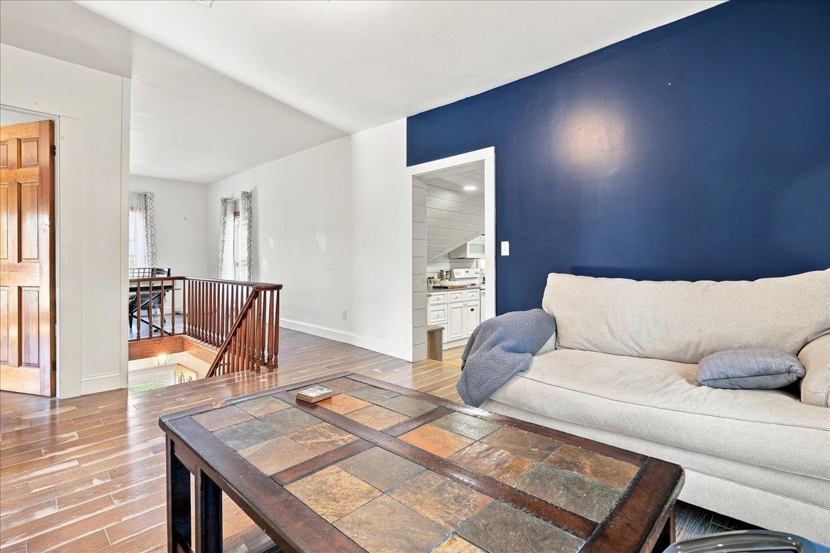266 Lake Street photo 24