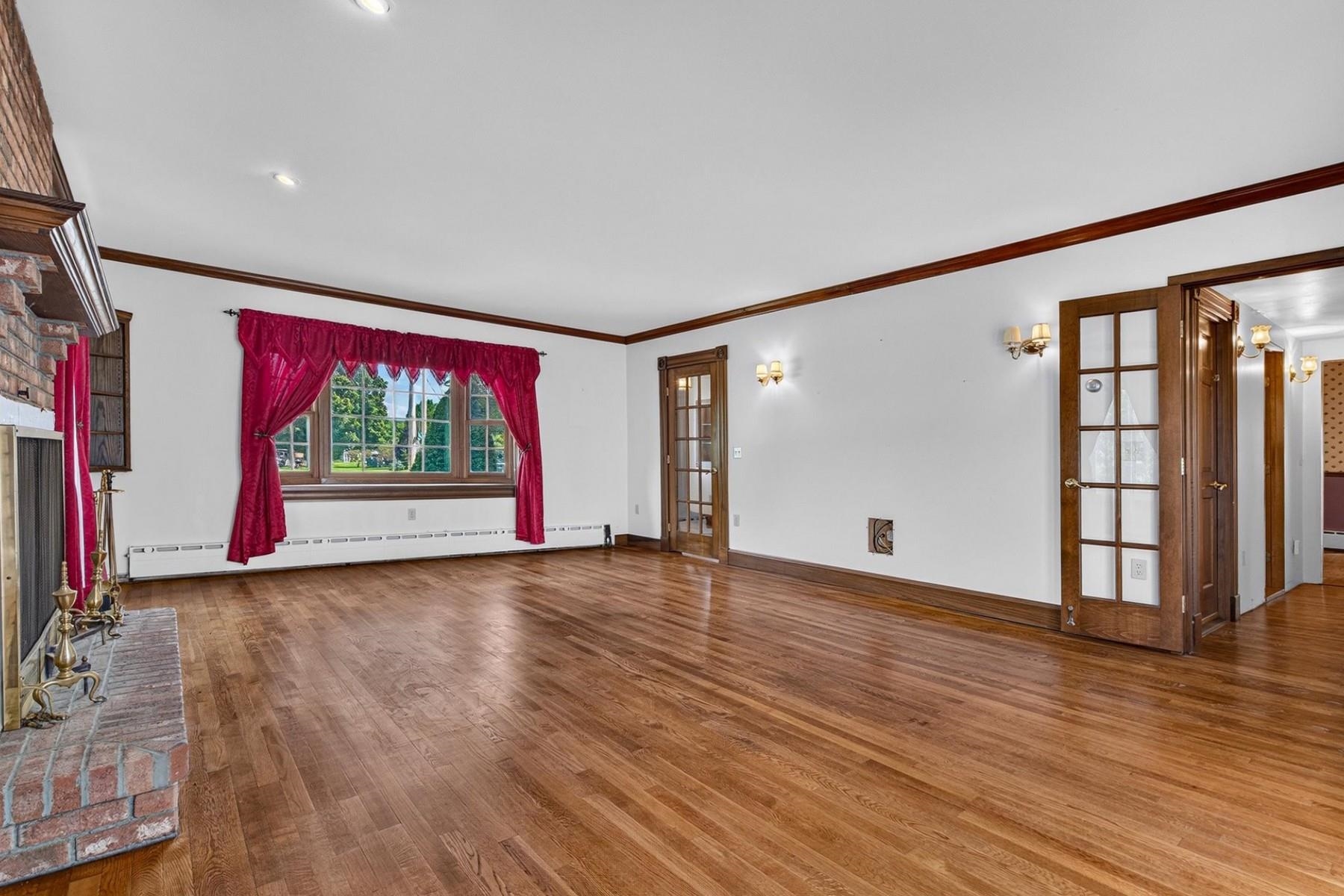 2279 North Grove Street photo 30