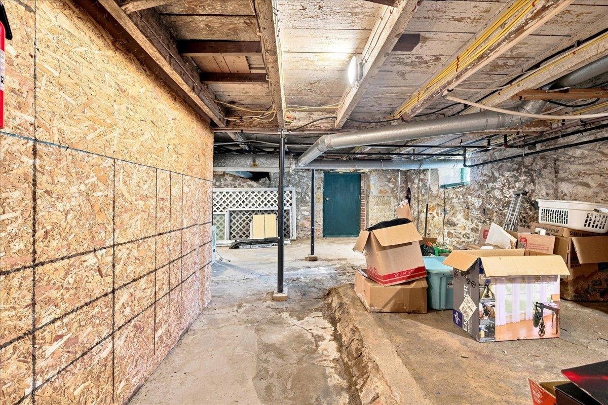 266 Lake Street photo 41