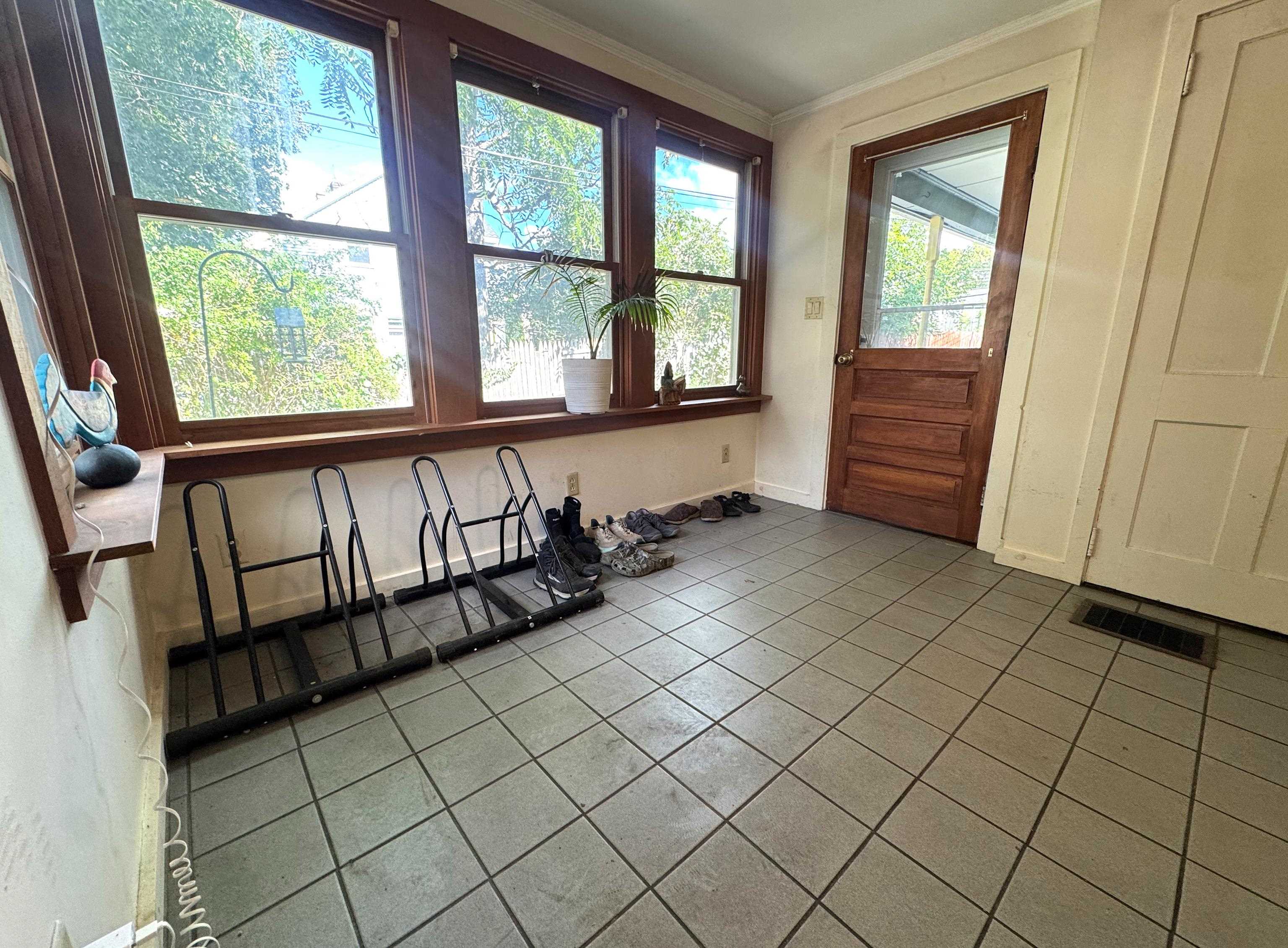 220 Gage Street photo 12