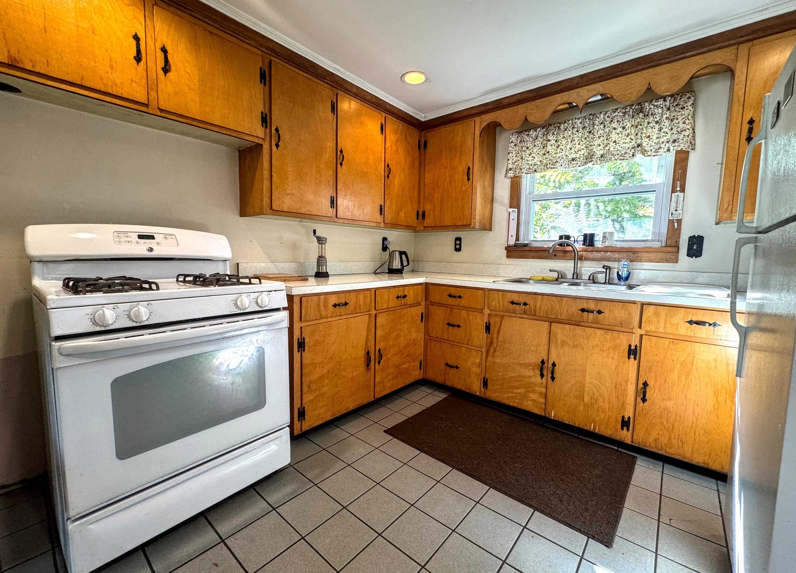 220 Gage Street photo 18