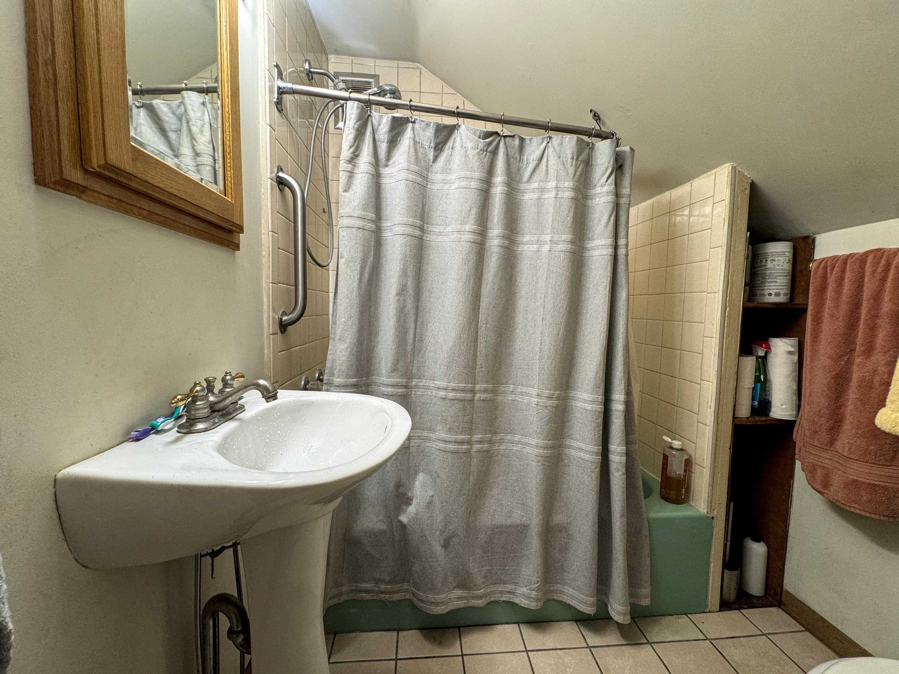 220 Gage Street photo 38