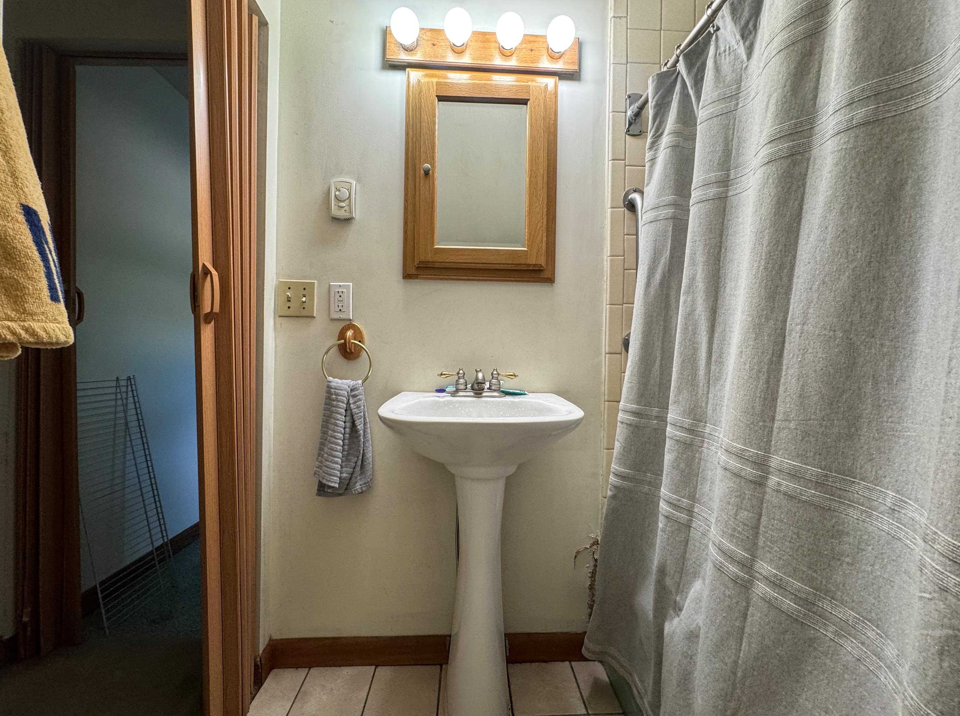 220 Gage Street photo 39