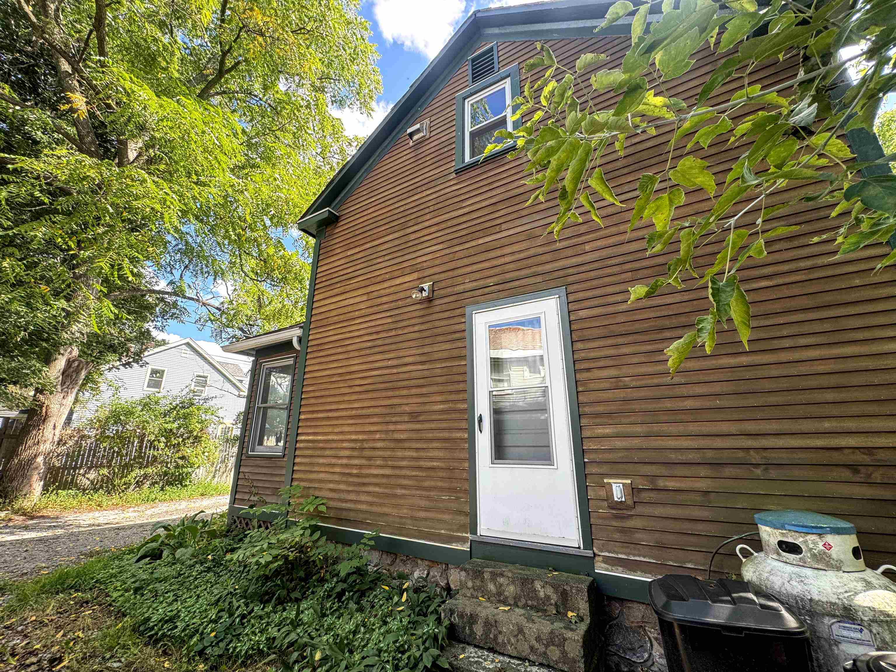 220 Gage Street photo 9