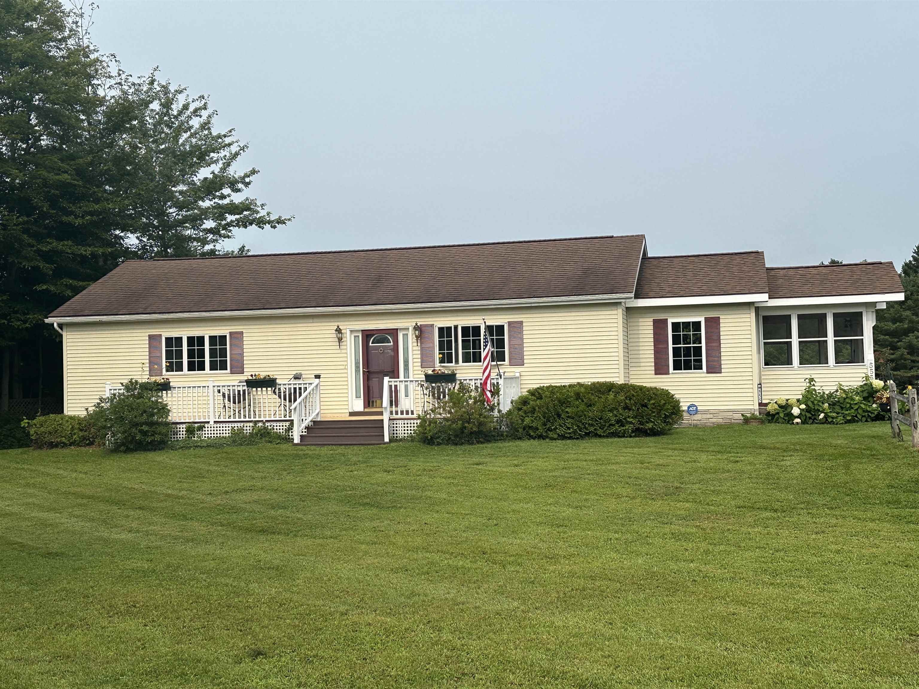 Single Family in Johnson VT