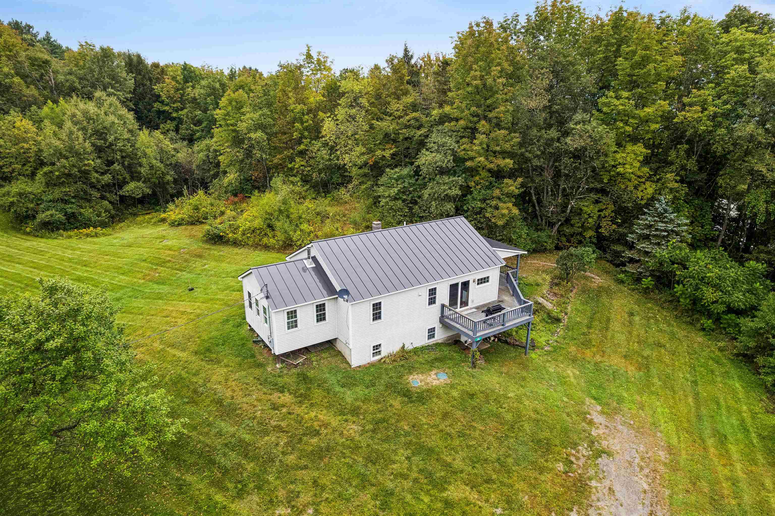 292 Spooner Road photo 1