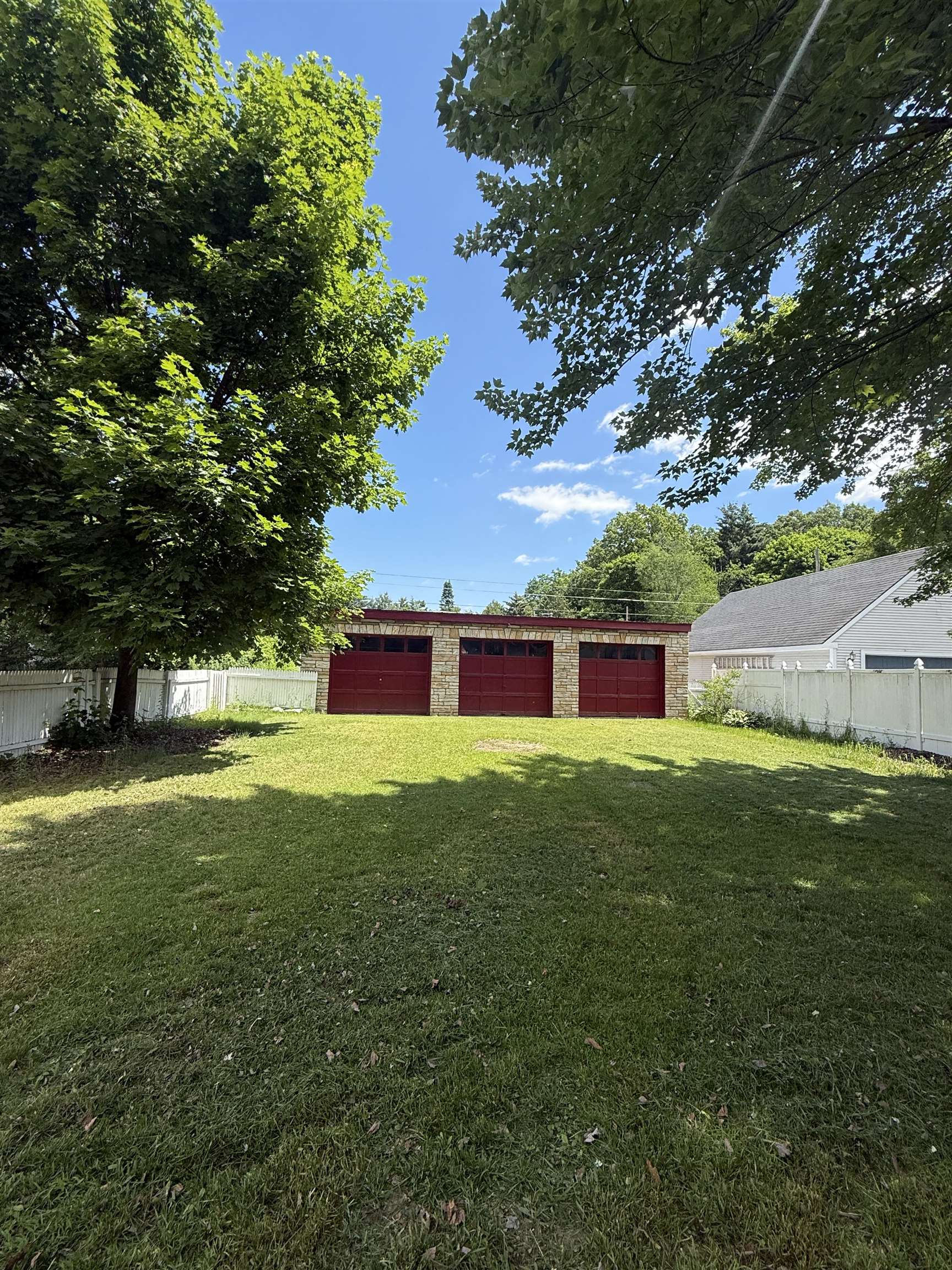 1412 North Avenue photo 3
