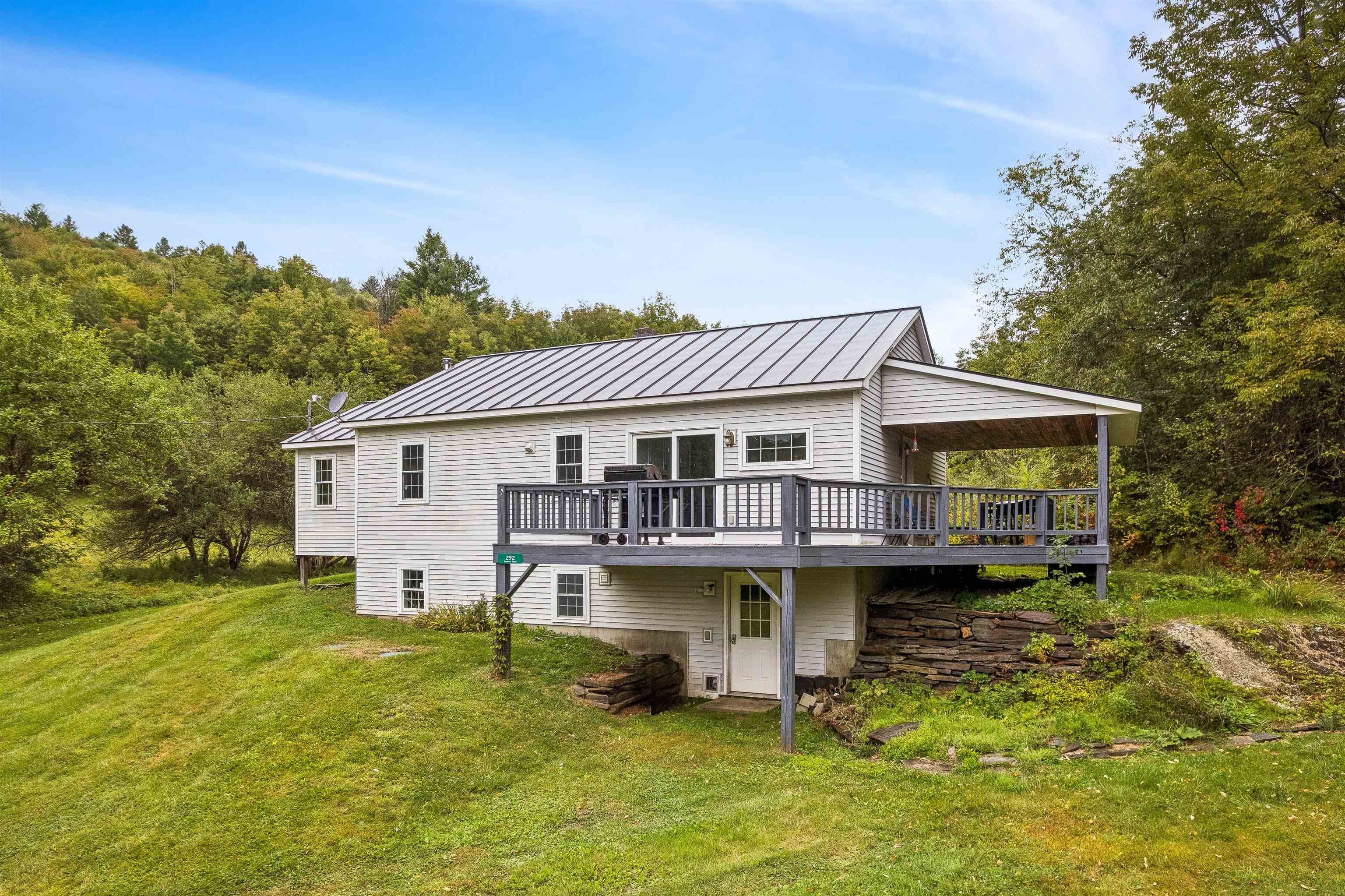 292 Spooner Road photo 3