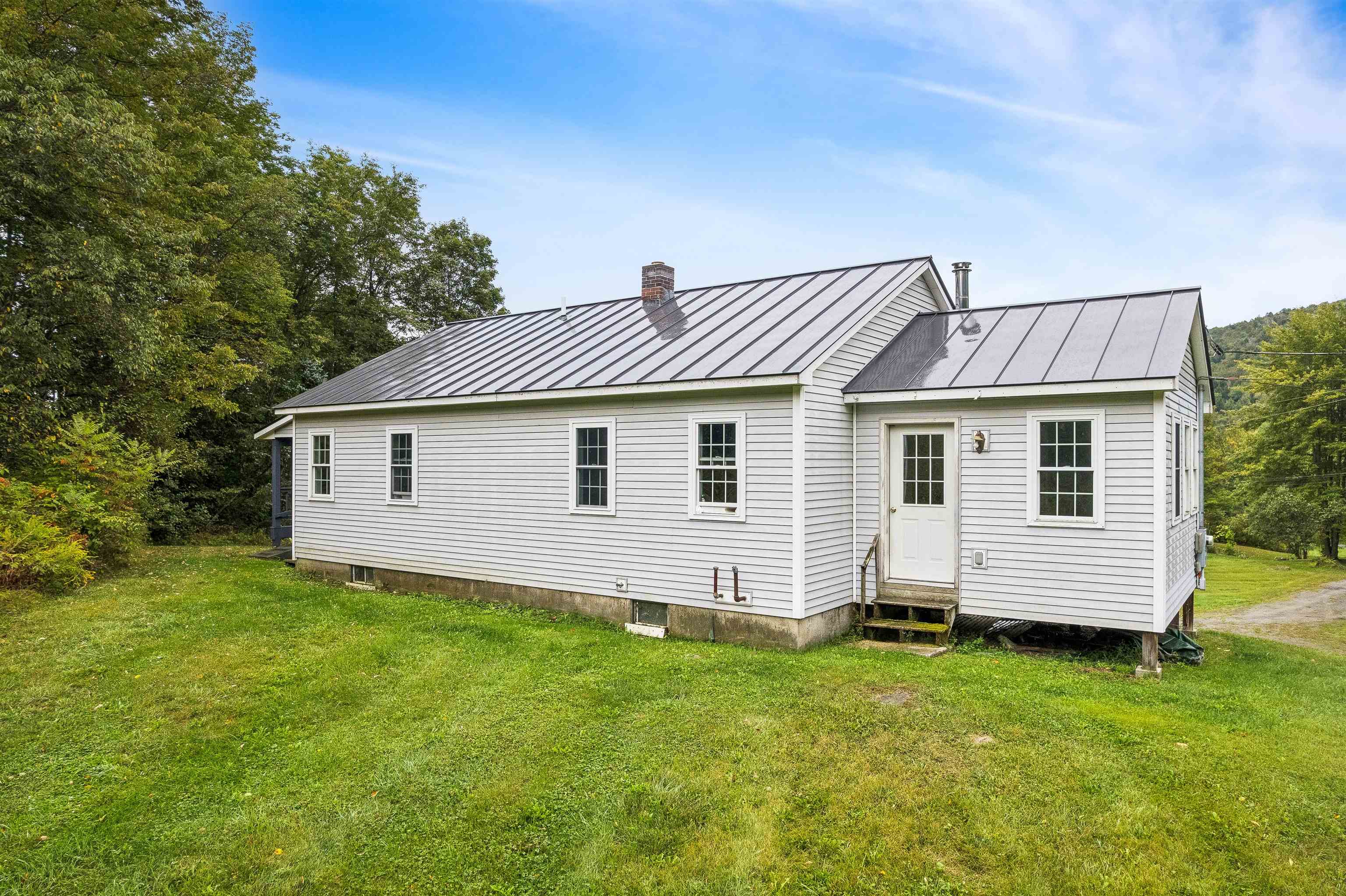 292 Spooner Road photo 5