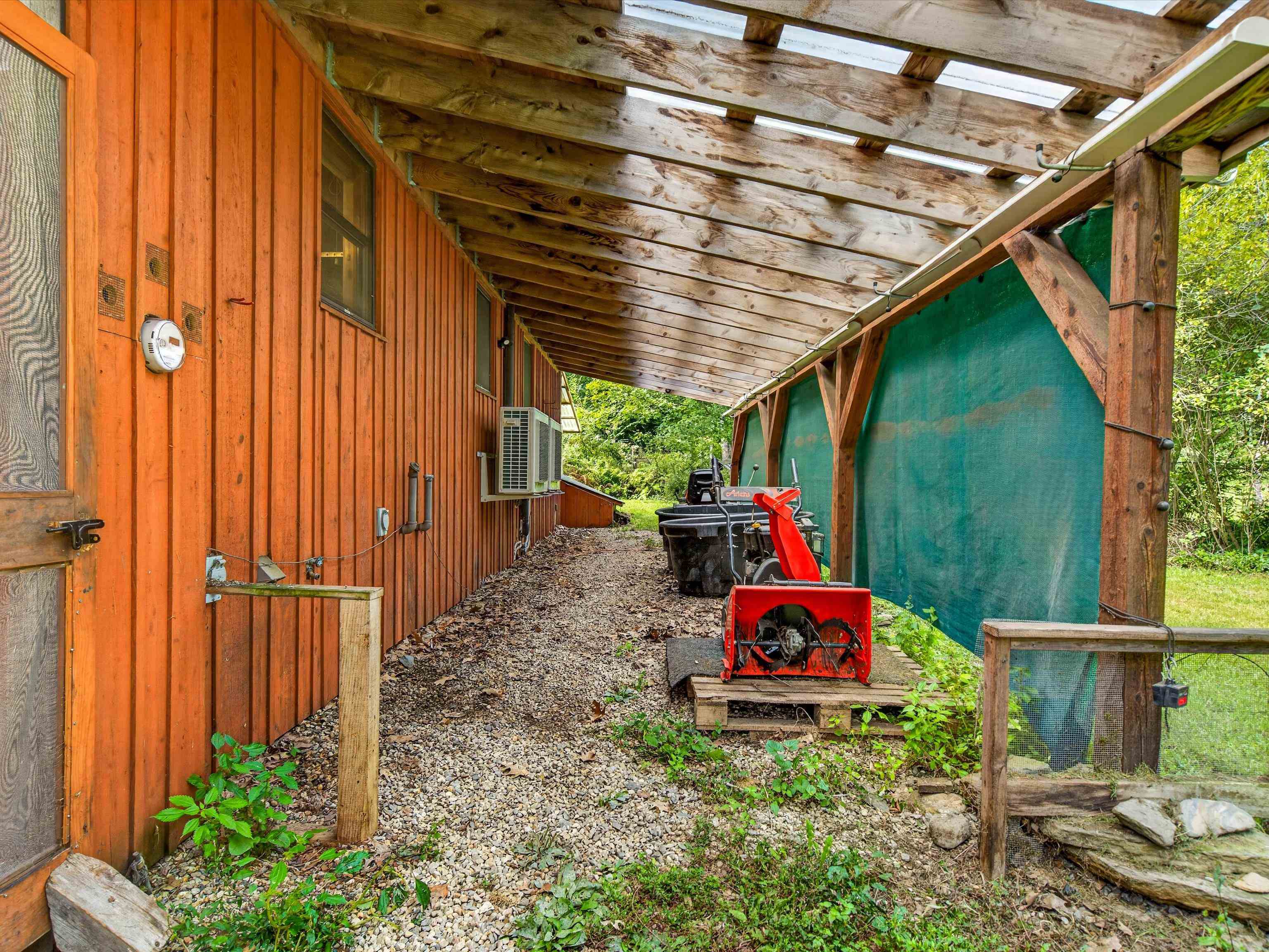 256 Trail Road photo 7