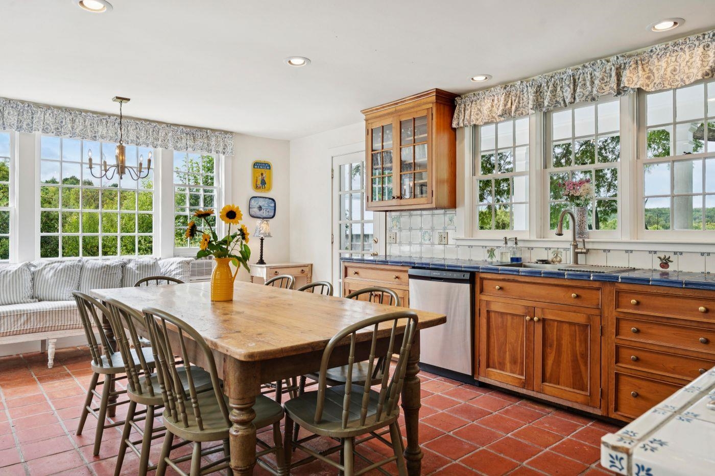 1153 Webster Road photo 11