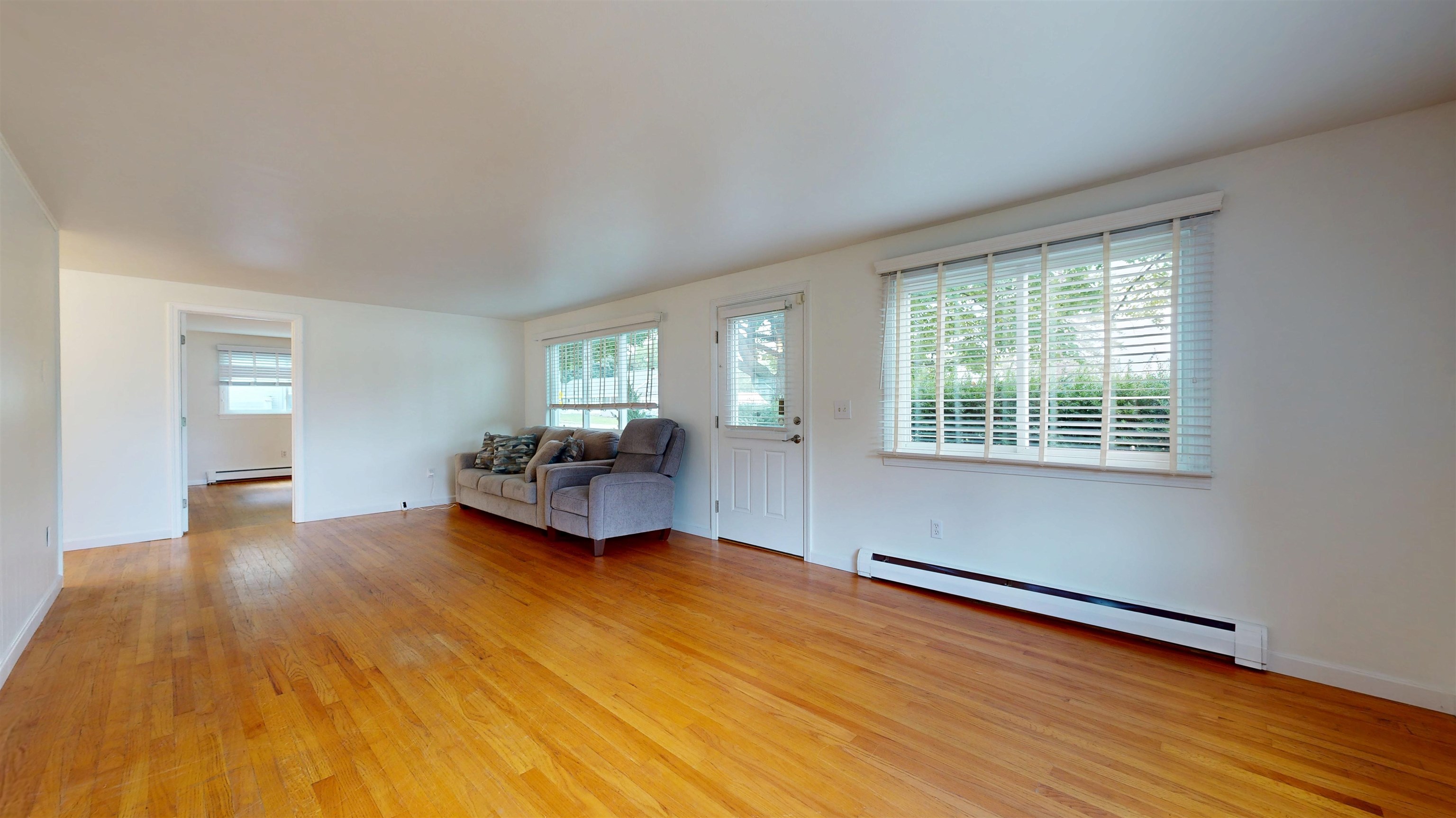 976 North Avenue photo 2