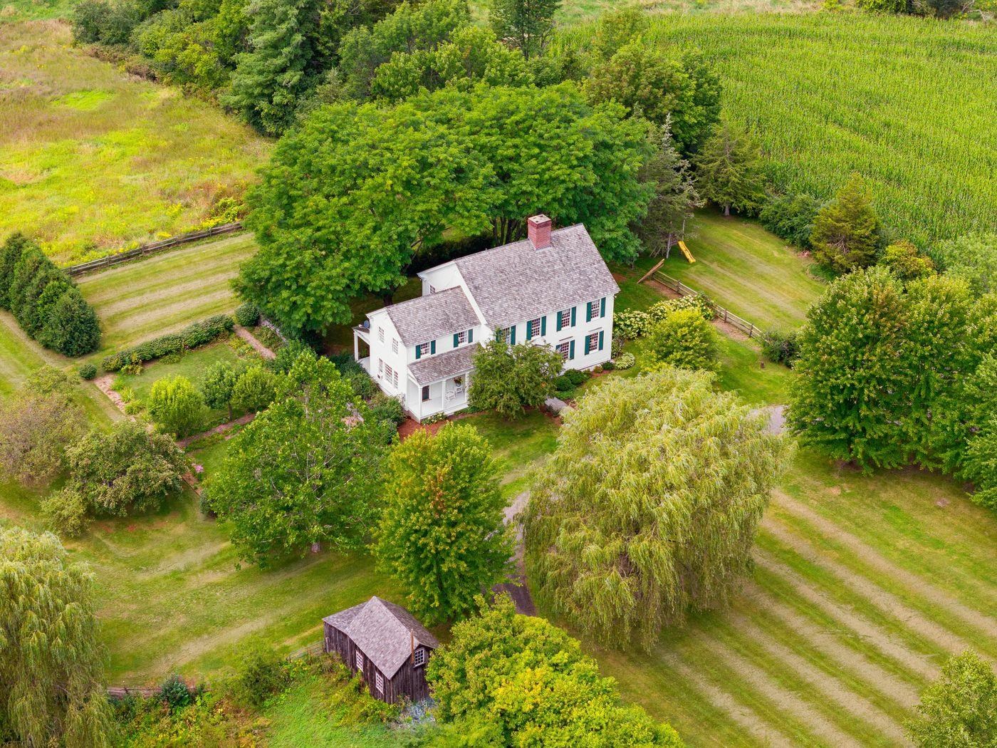 1153 Webster Road photo 2