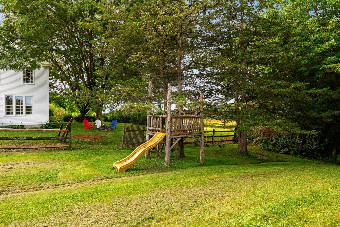 1153 Webster Road photo 27