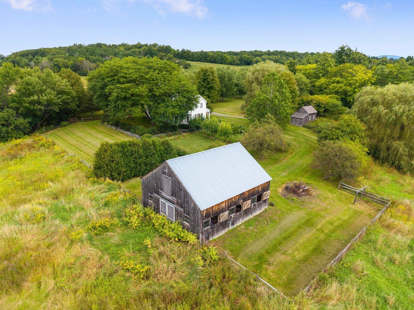 1153 Webster Road photo 29