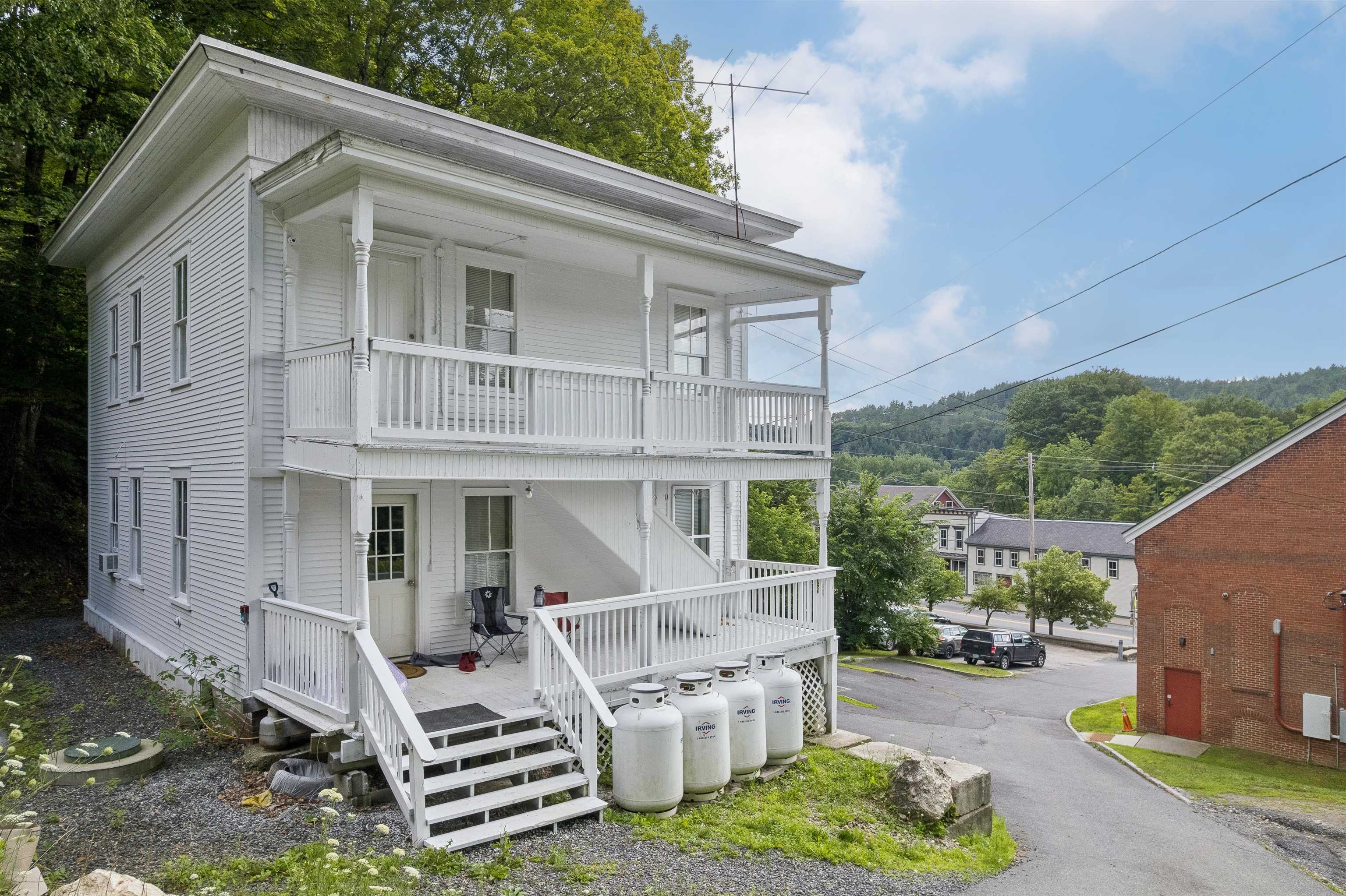 30 Densmore Drive photo 4
