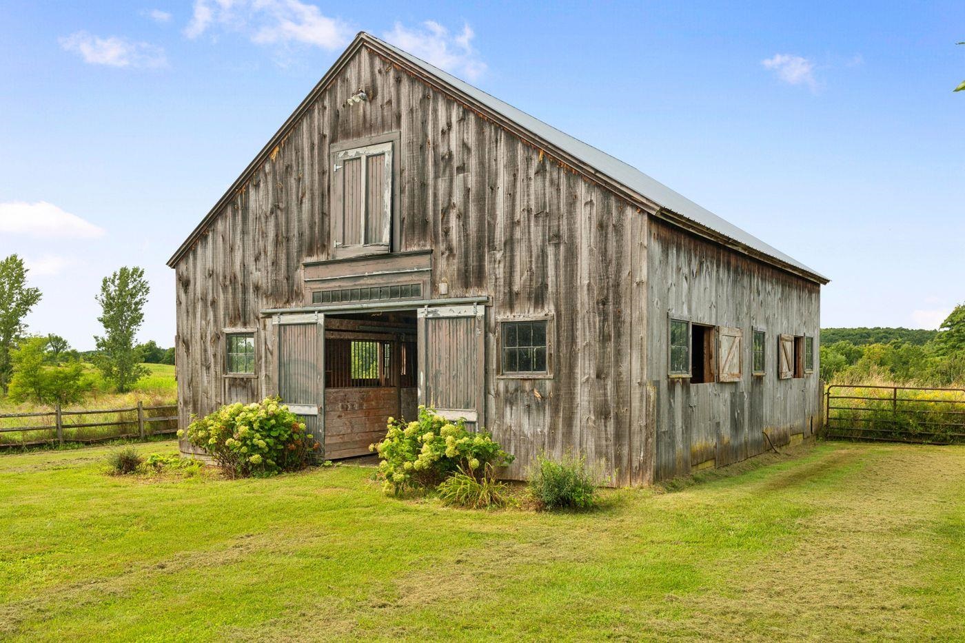1153 Webster Road photo 6