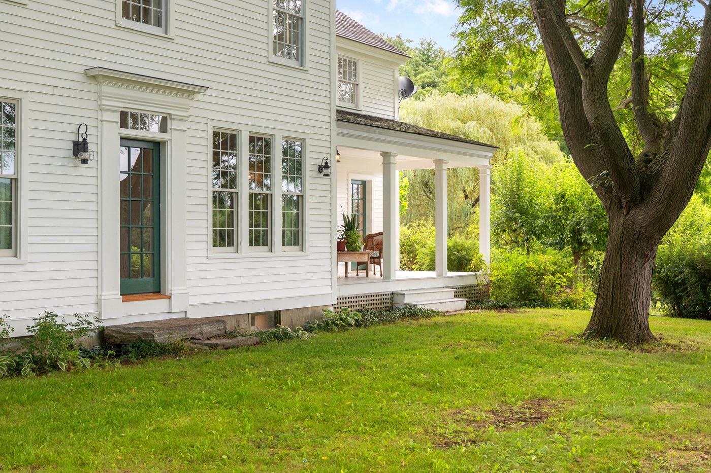 1153 Webster Road photo 8