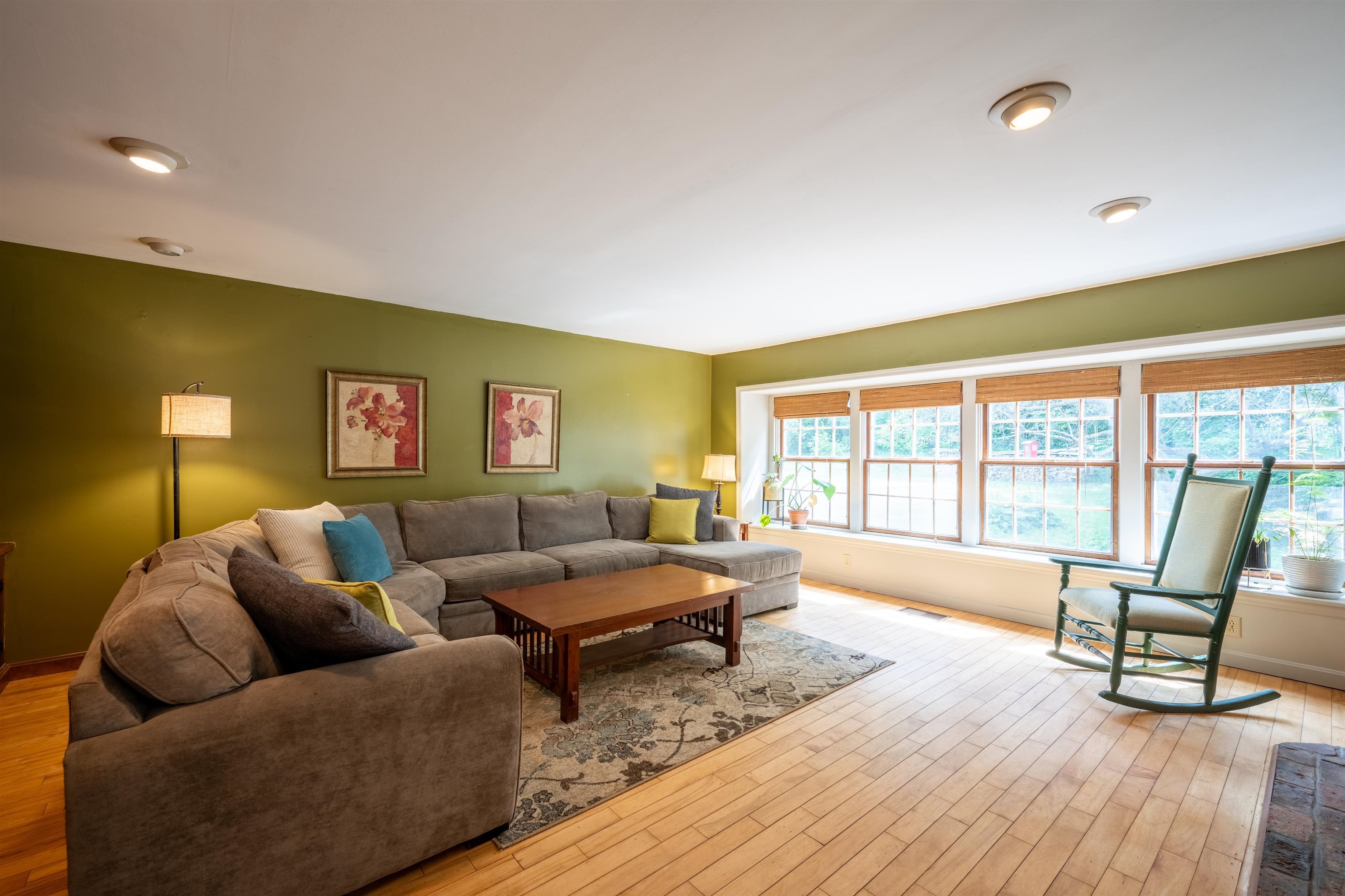 353 Schoolhouse Road photo 16