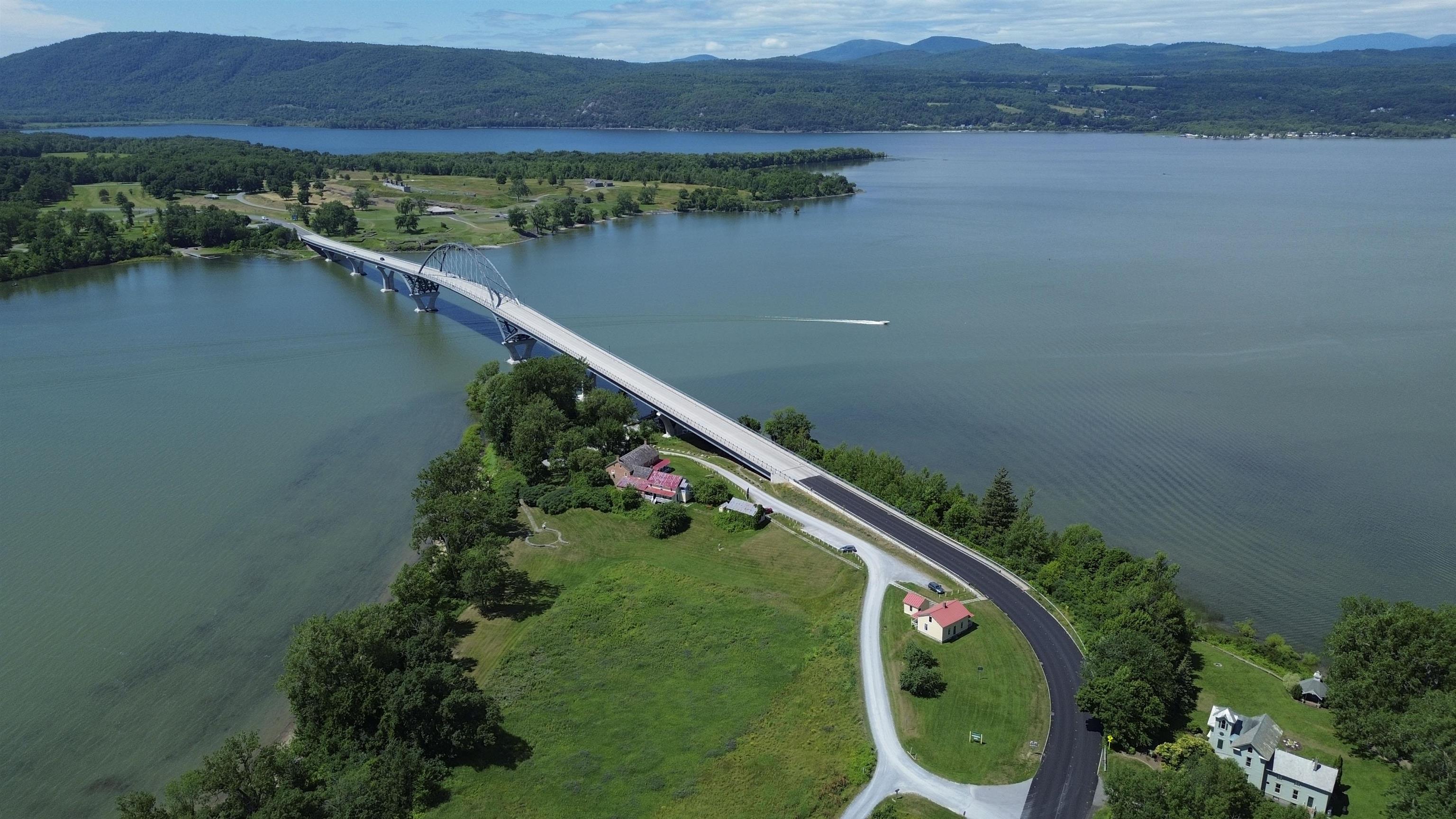 8013 VT Route 17 photo 3