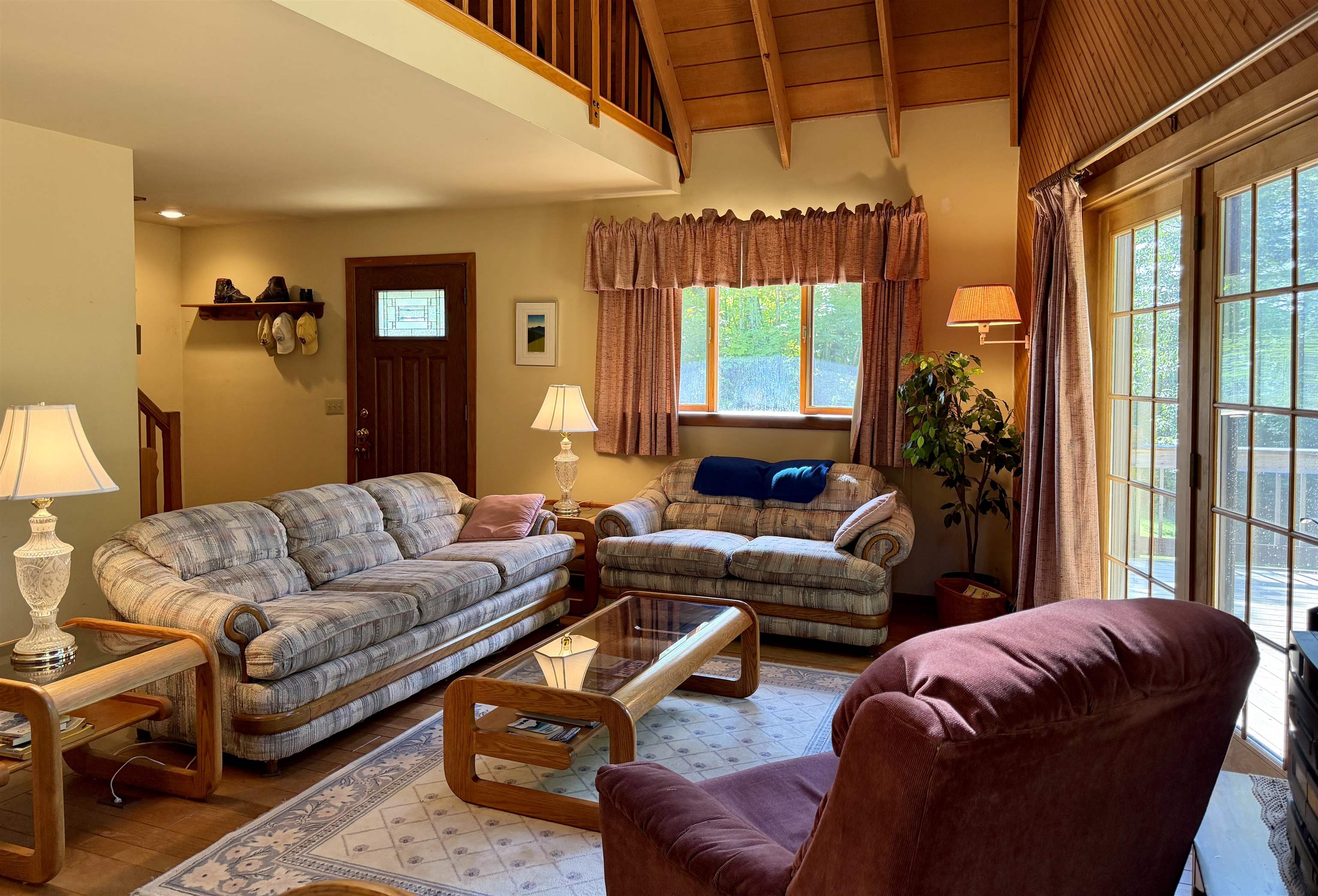748 Barrows Road photo 4