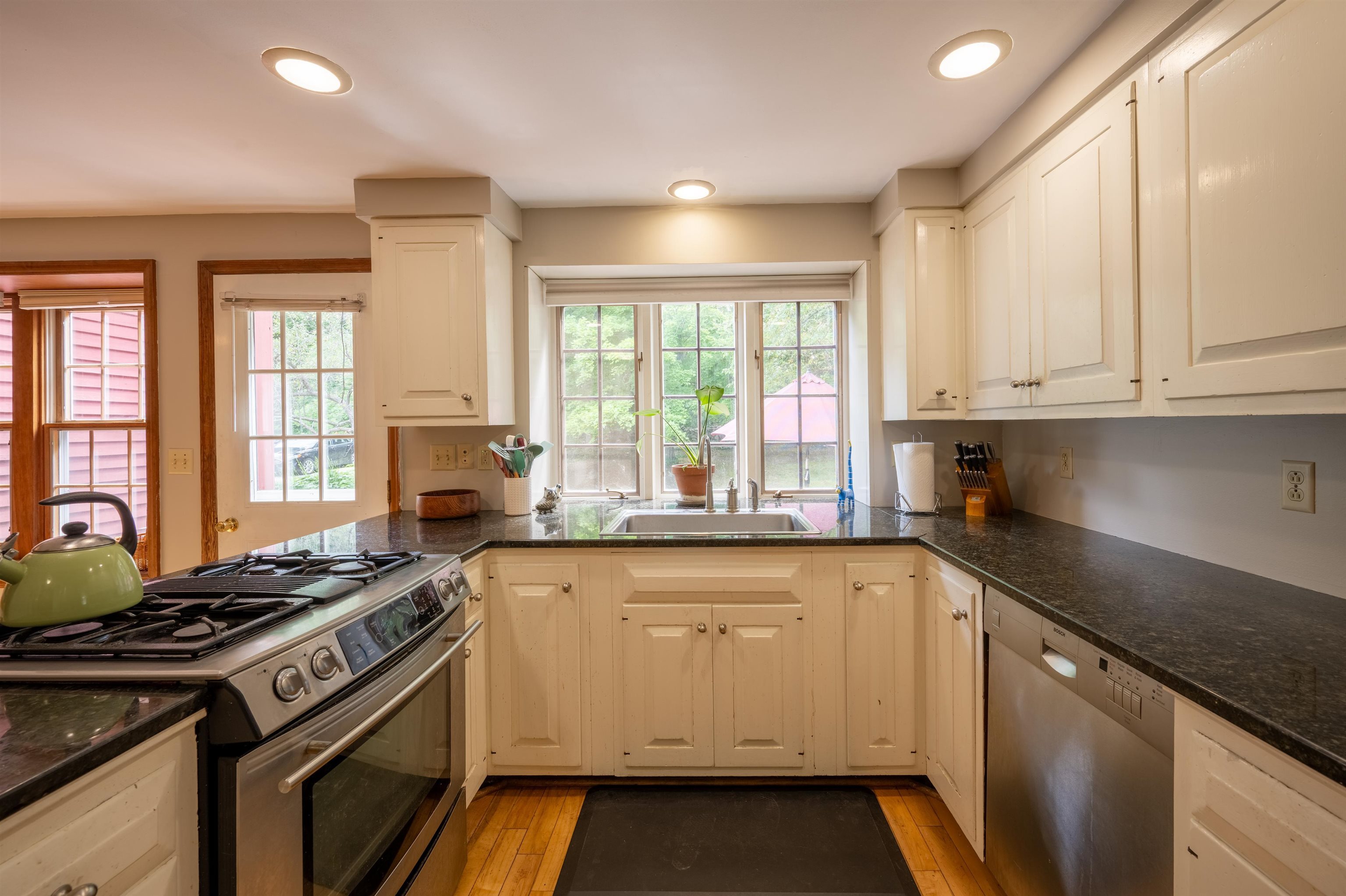 353 Schoolhouse Road photo 9