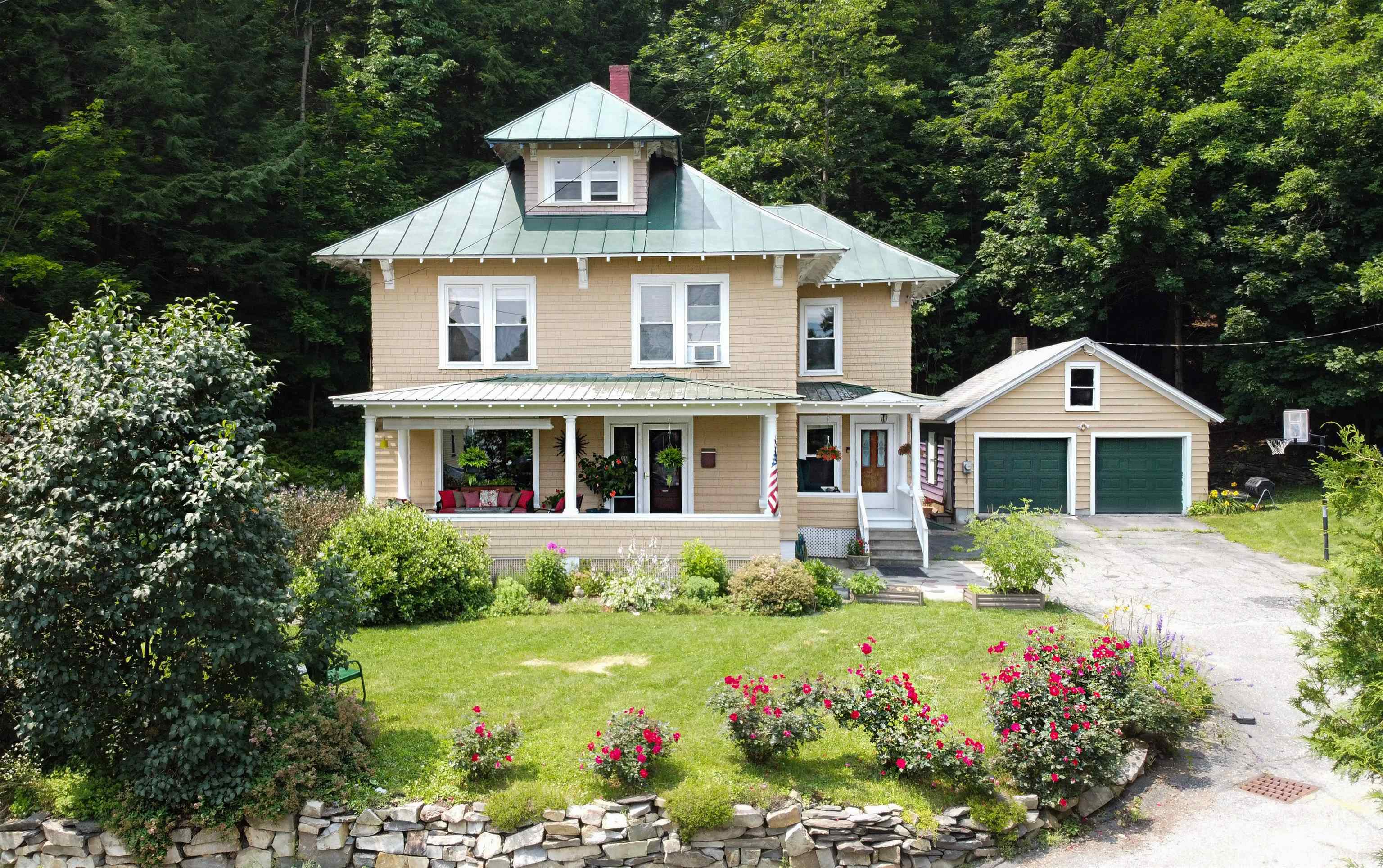 215 ster Street St. Johnsbury, VT 05819 MLS 4961819 Pall Spera Company Realtors