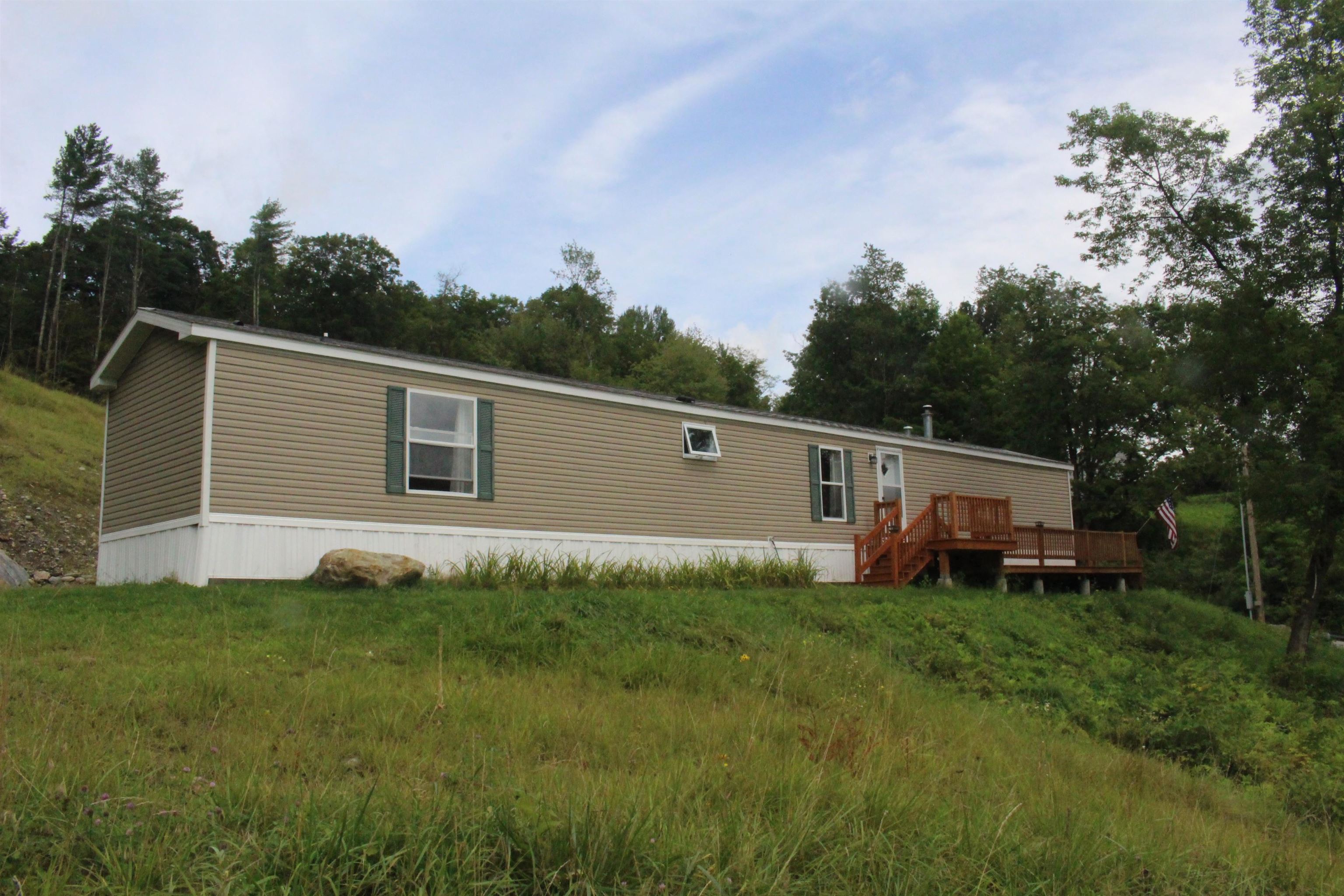 Single Family in Johnson VT