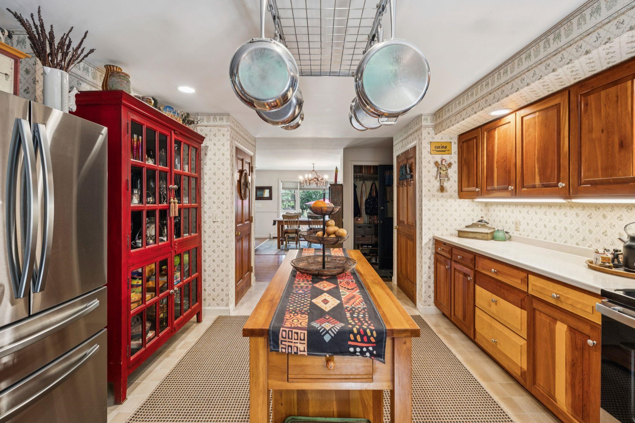 233 Brothers Road photo 10