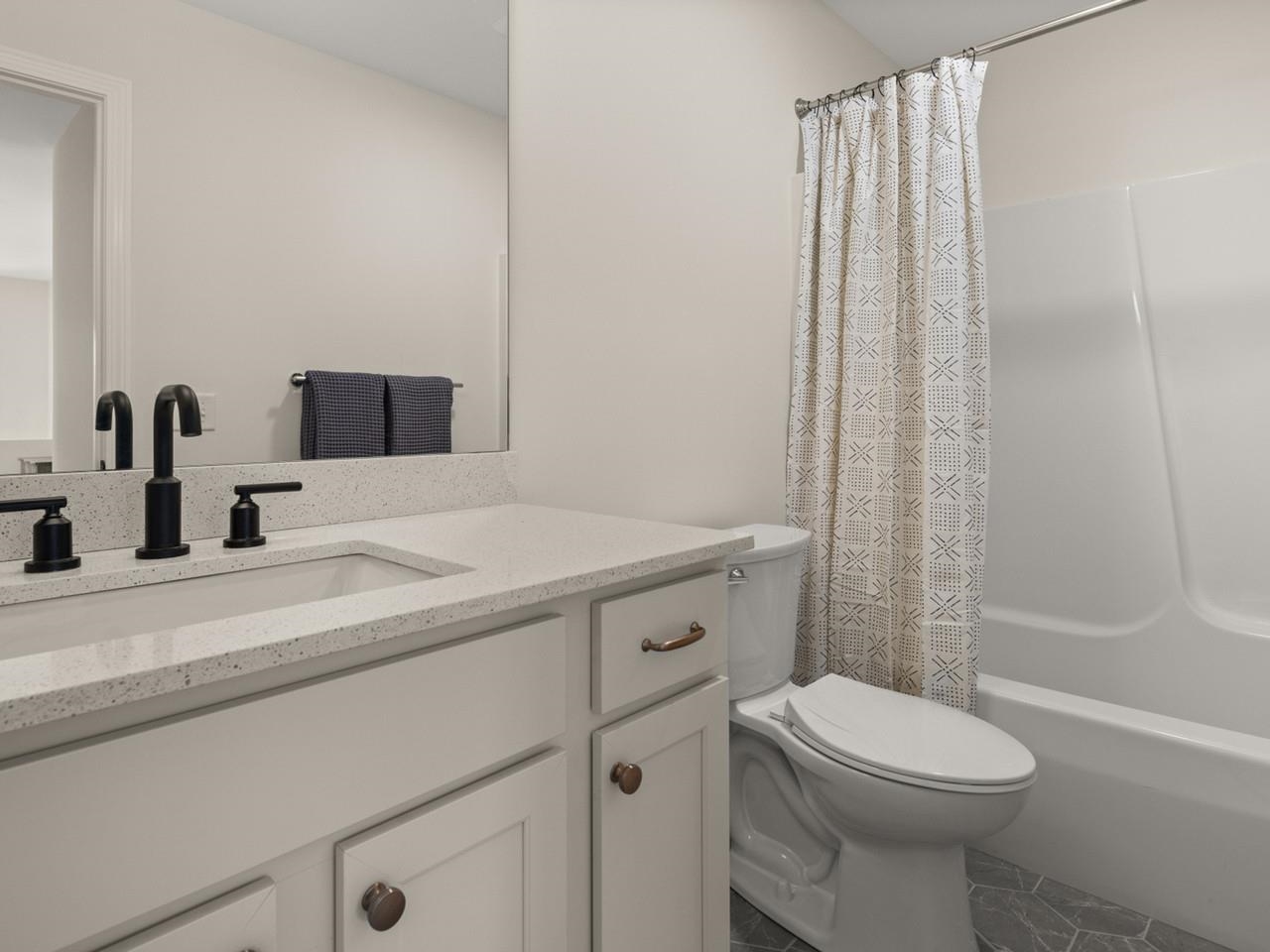 27 Leo Lane photo 19