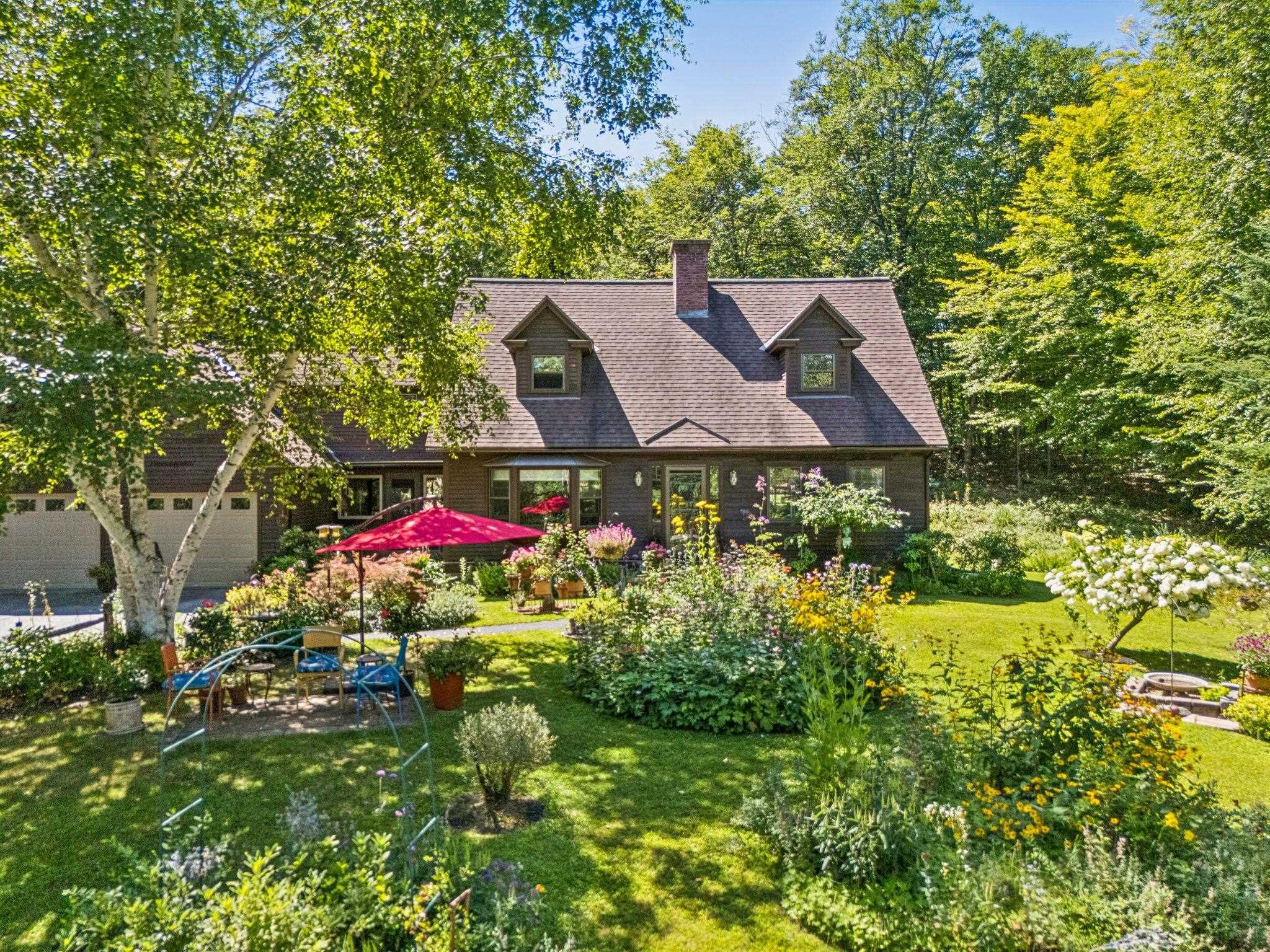 233 Brothers Road photo 2