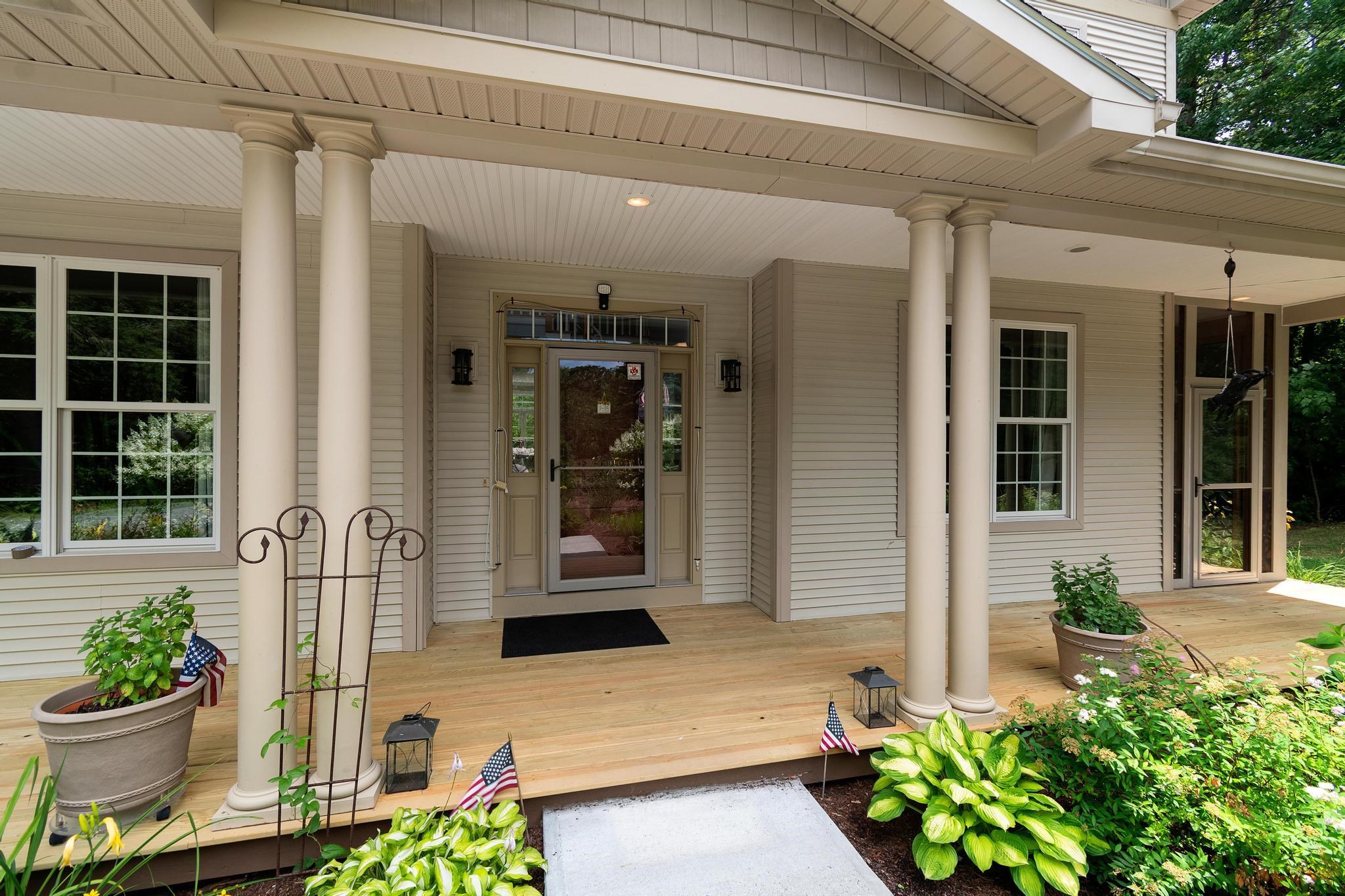 3-5 Edgewater Terrace photo 2