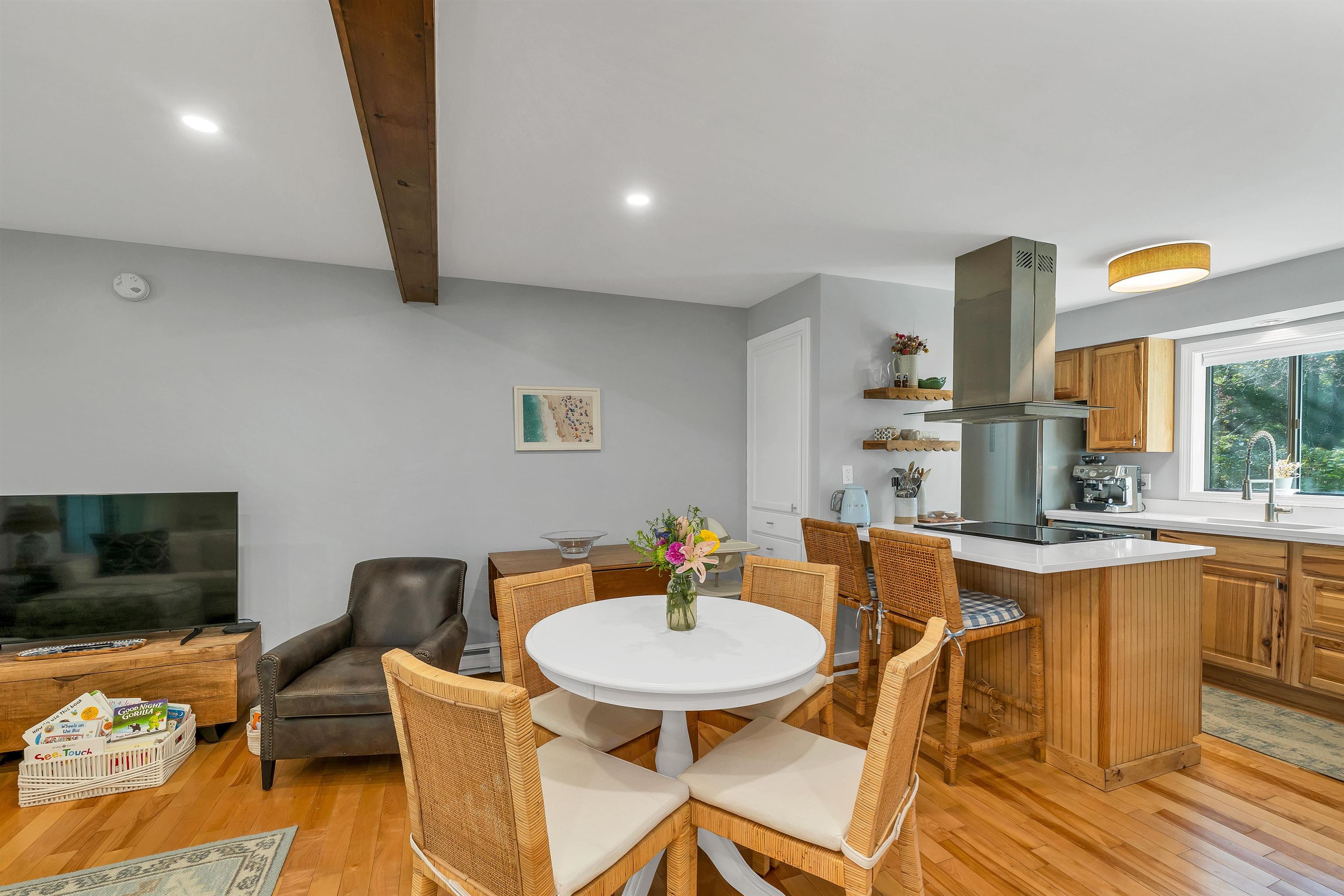 860 Murphys Road photo 6