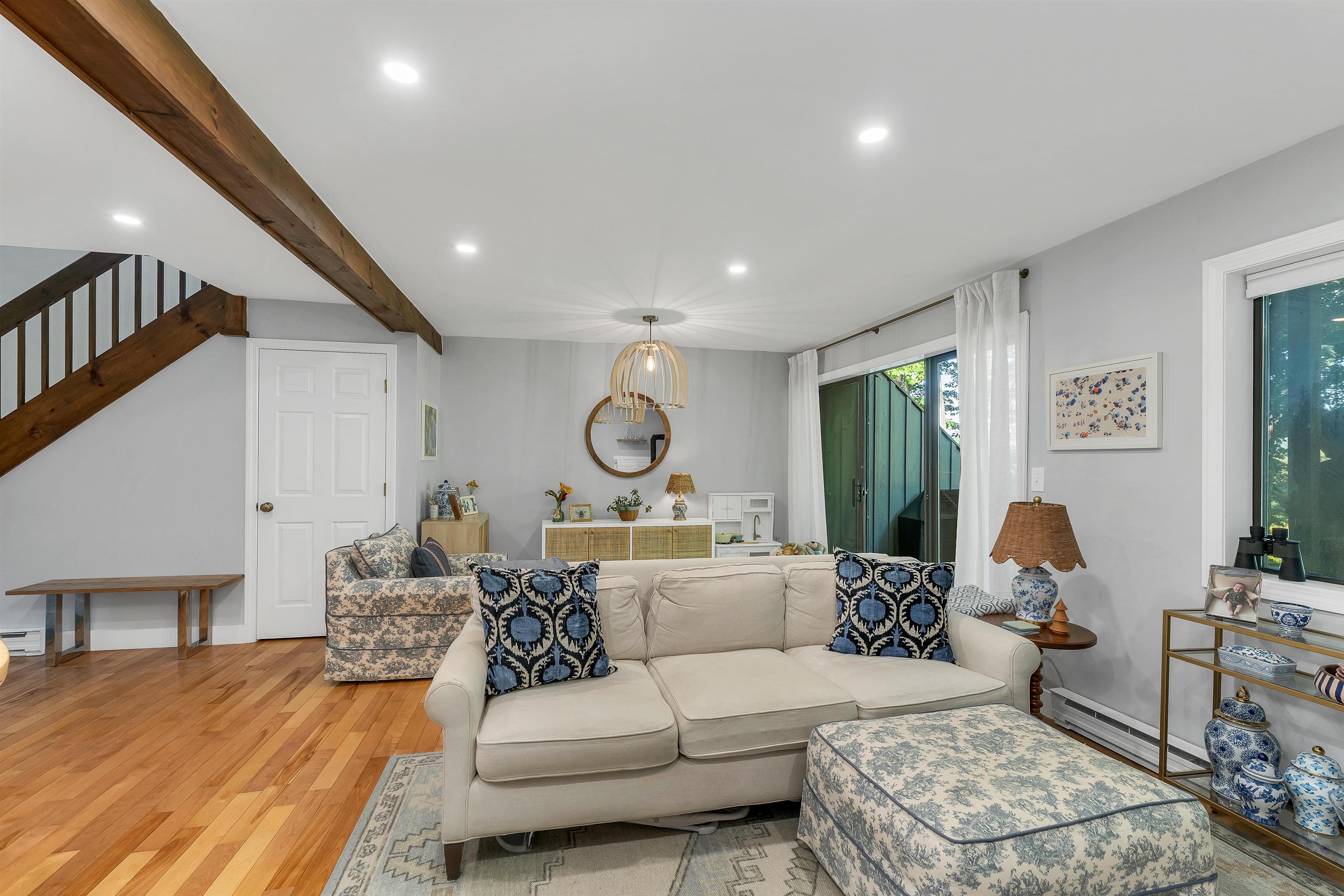 860 Murphys Road photo 9