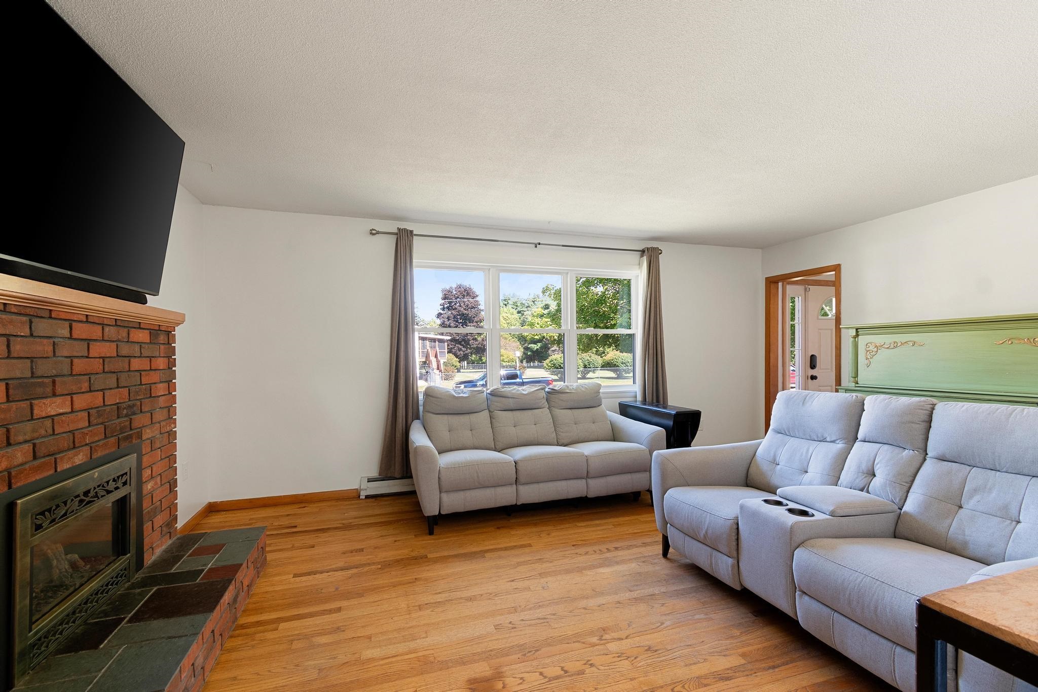 57 Lindale Drive photo 9