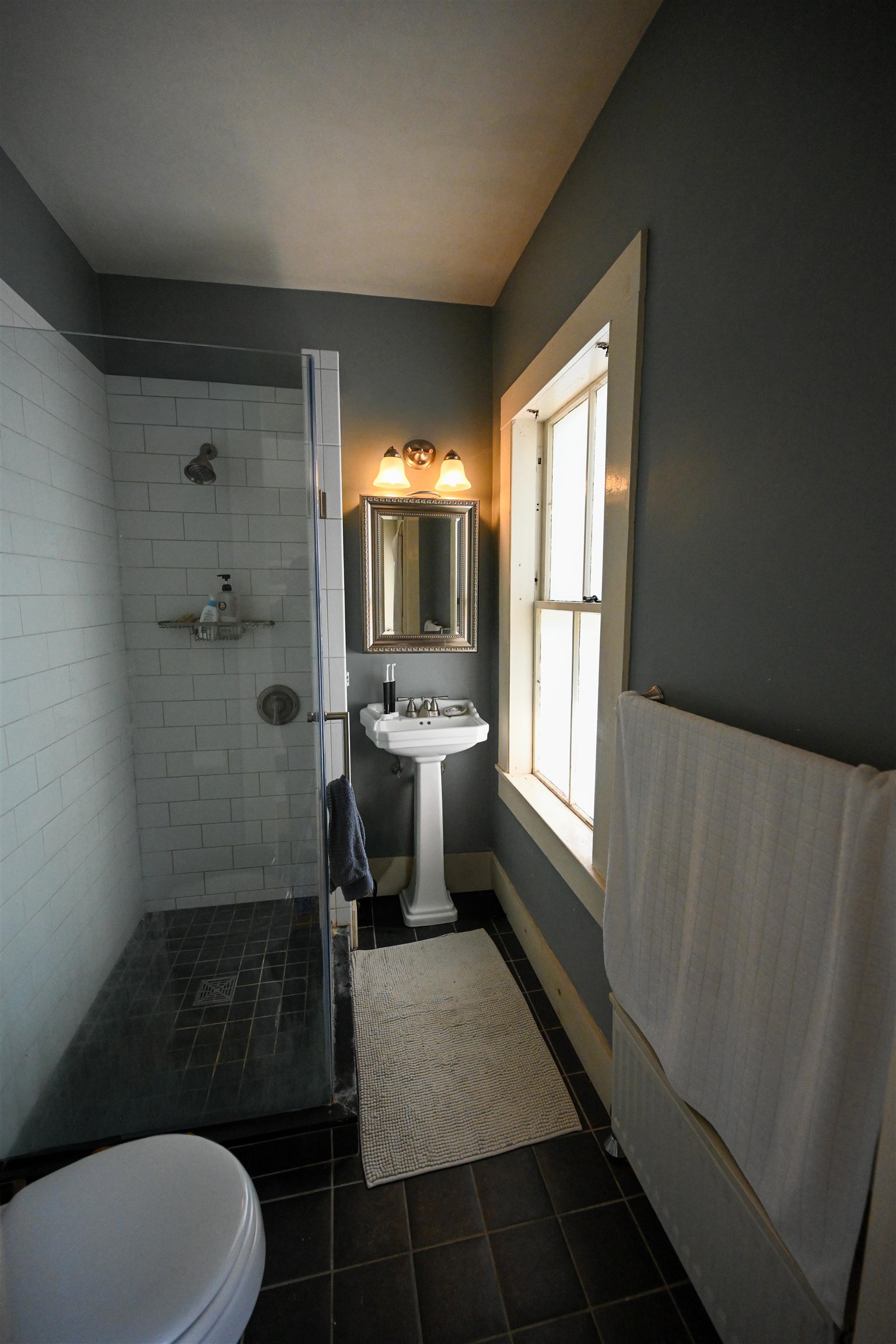184 Elm Street photo 14