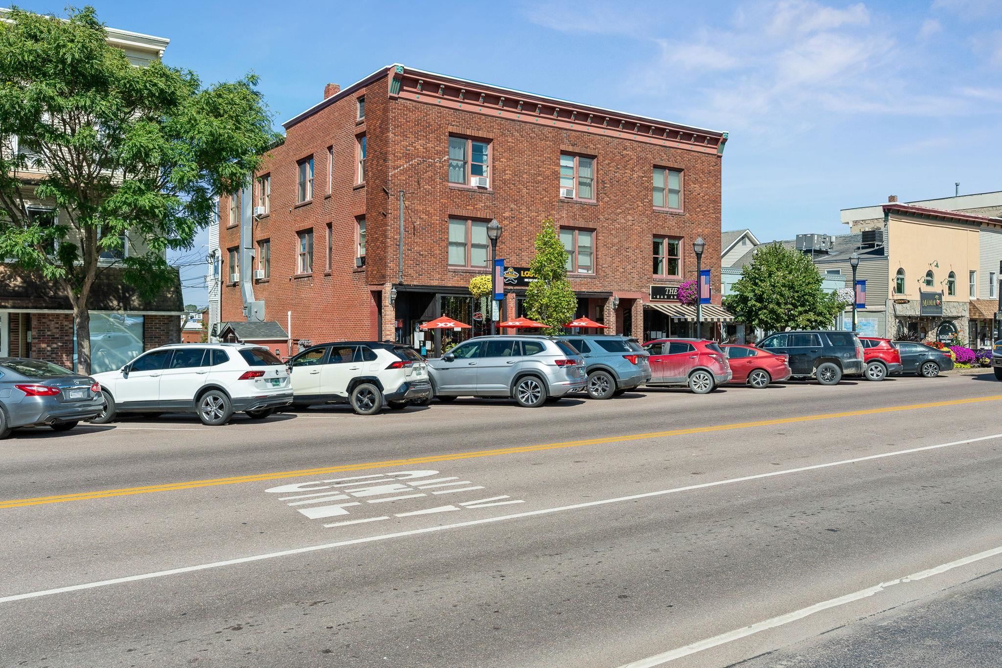 32 South Main Street photo 22